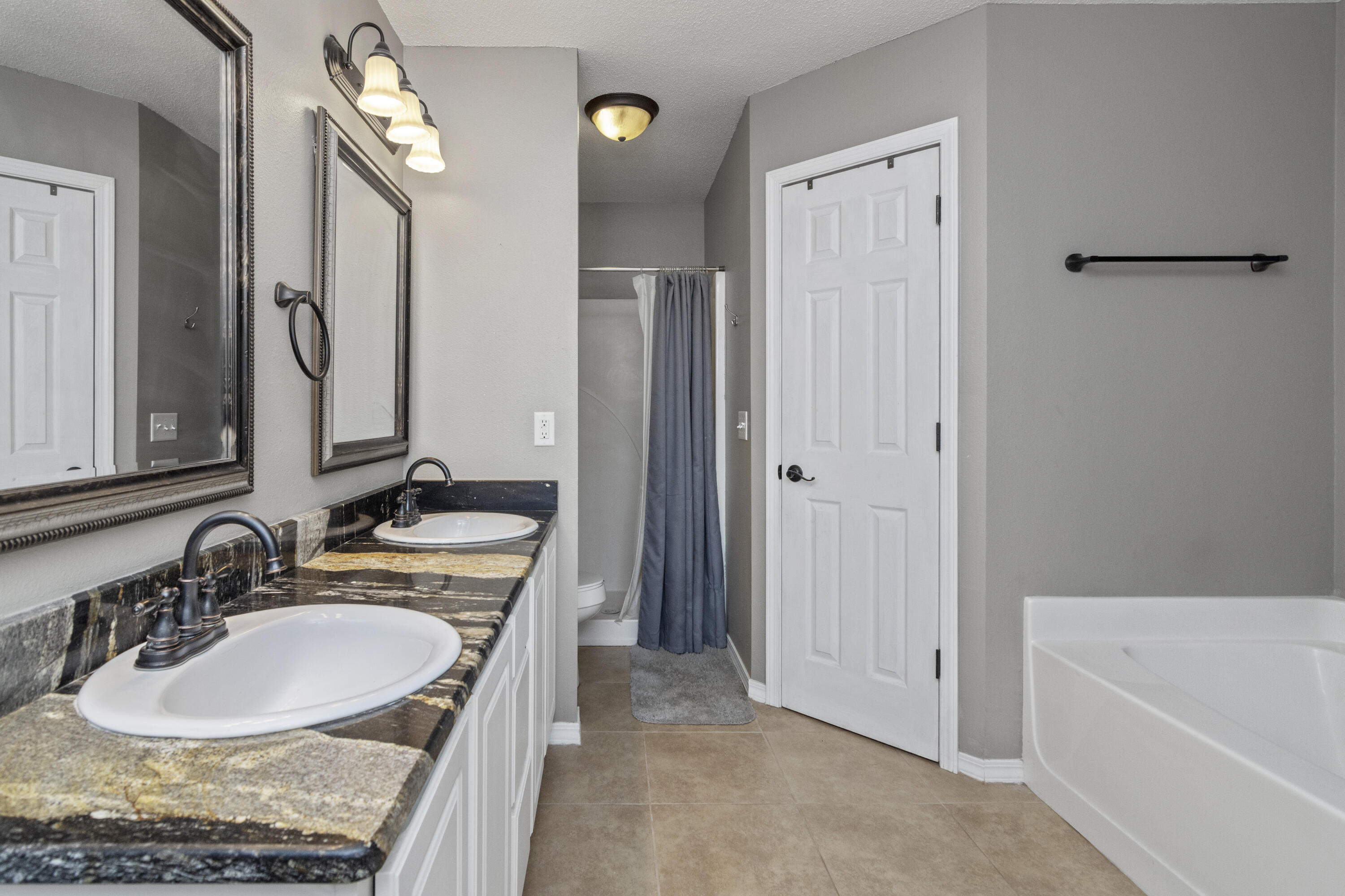 NORTHVIEW ESTATES 7TH ADDN - Residential