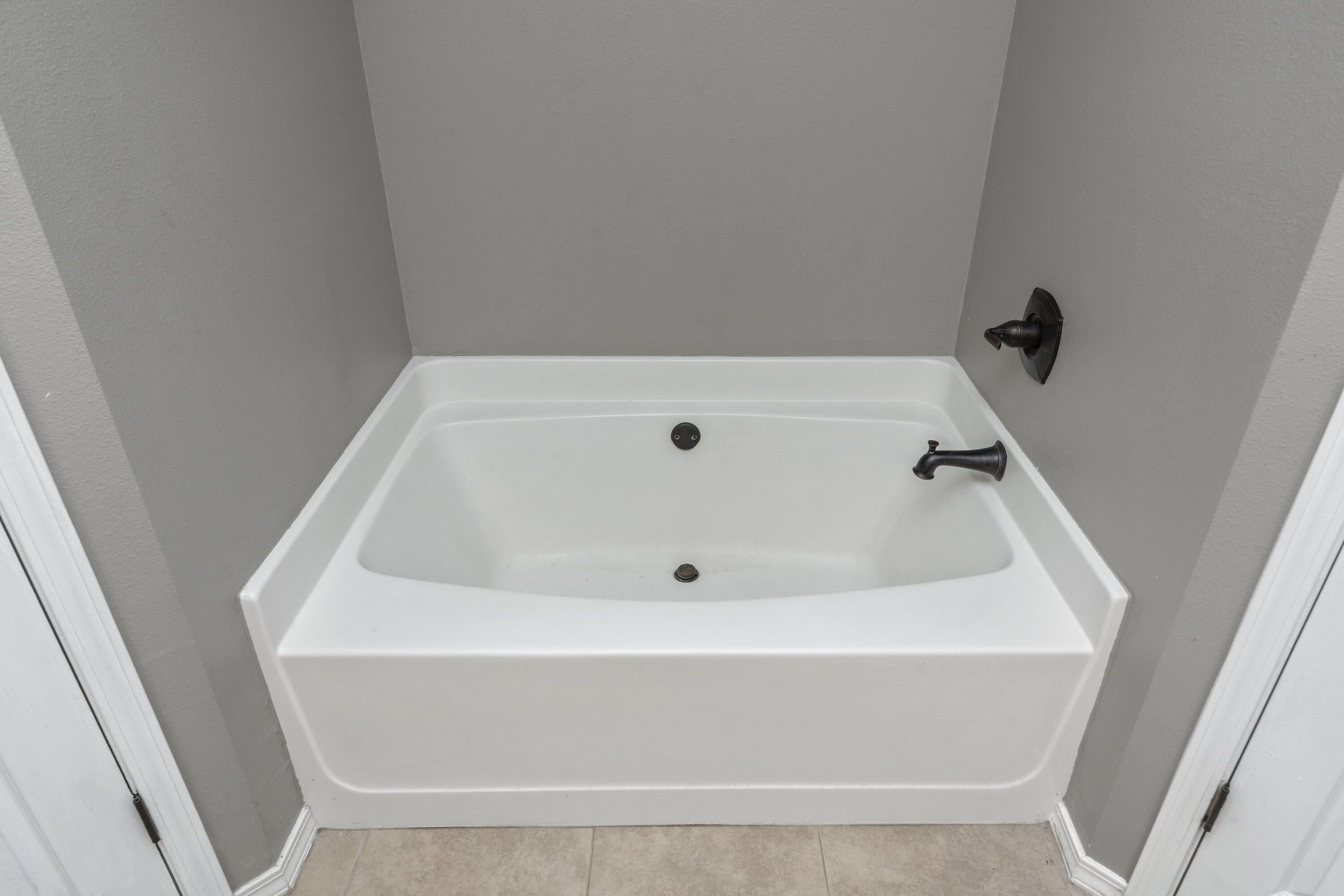 NORTHVIEW ESTATES 7TH ADDN - Residential