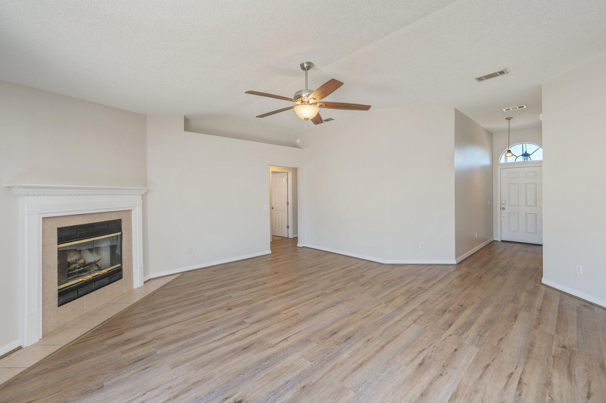WESTVIEW ESTATES - Residential Lease