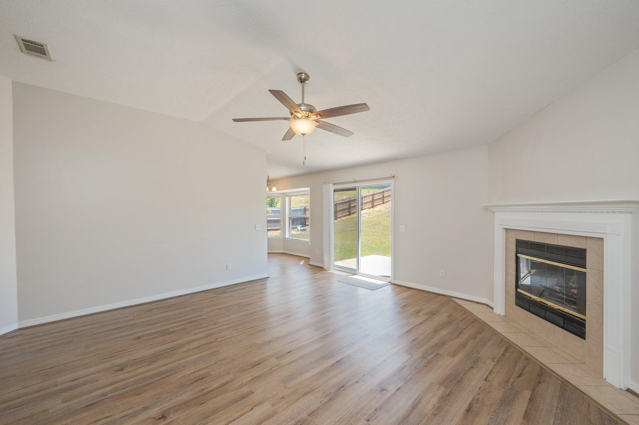 WESTVIEW ESTATES - Residential Lease