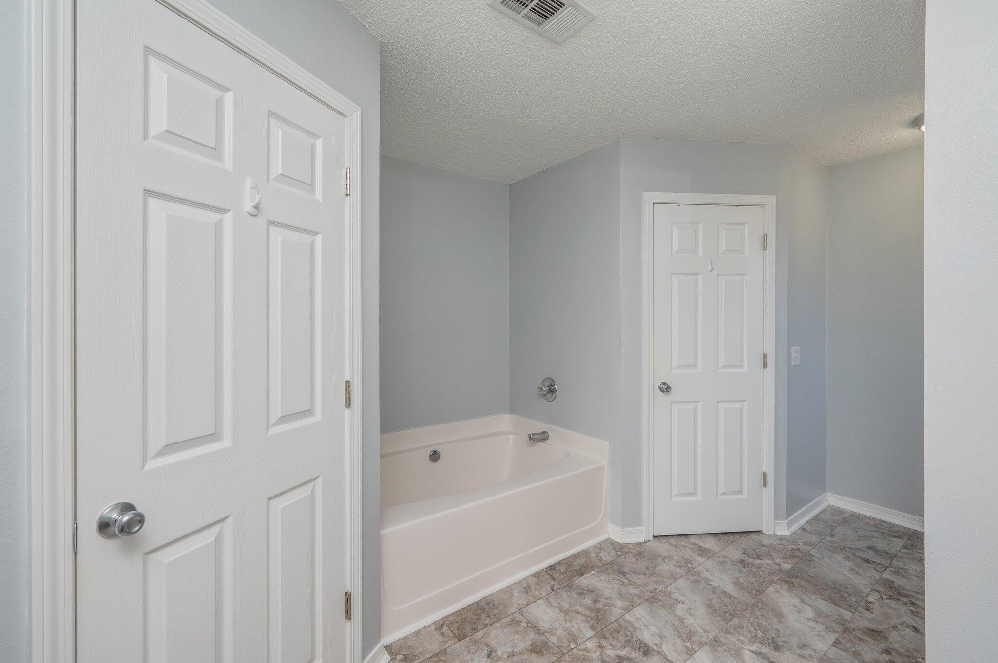 WESTVIEW ESTATES - Residential Lease