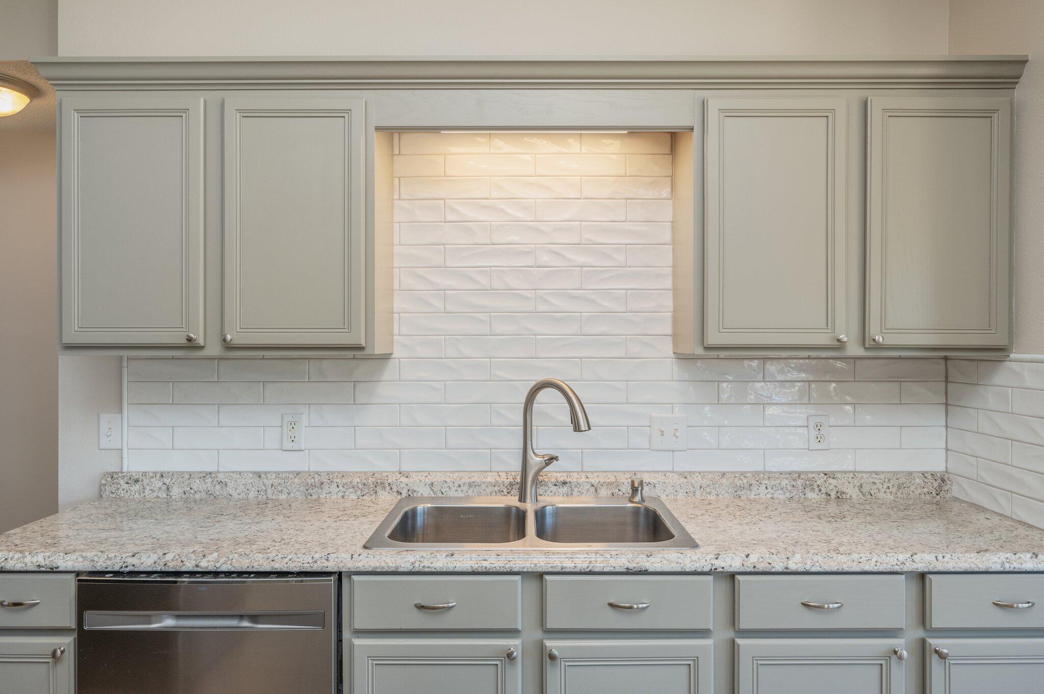 WESTVIEW ESTATES - Residential Lease