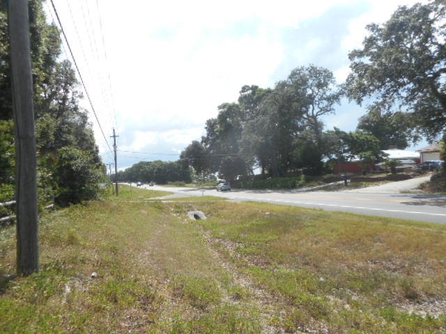 PROPERTY IS OCCUPIED AND OCCUPANTS ARE NOT TO BE DISTURBED OR CONTACTED UNDER ANY CIRCUMSTANCEY. INTERIOR INSPECTIONS ARE NOT AVAILABLE AND PROPERTY IS BEING SOLD AS IS. PROPERTY IS SOLD THRU AUCTION. PLEASE CONTACT THE LISTING AGENT FOR BIDDING INSTRUCTIONS. LESLIEHERSHBERGER01@GMAIL.COM OR 770 335 2324
