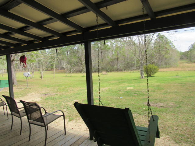 METES & BOUNDS - Land