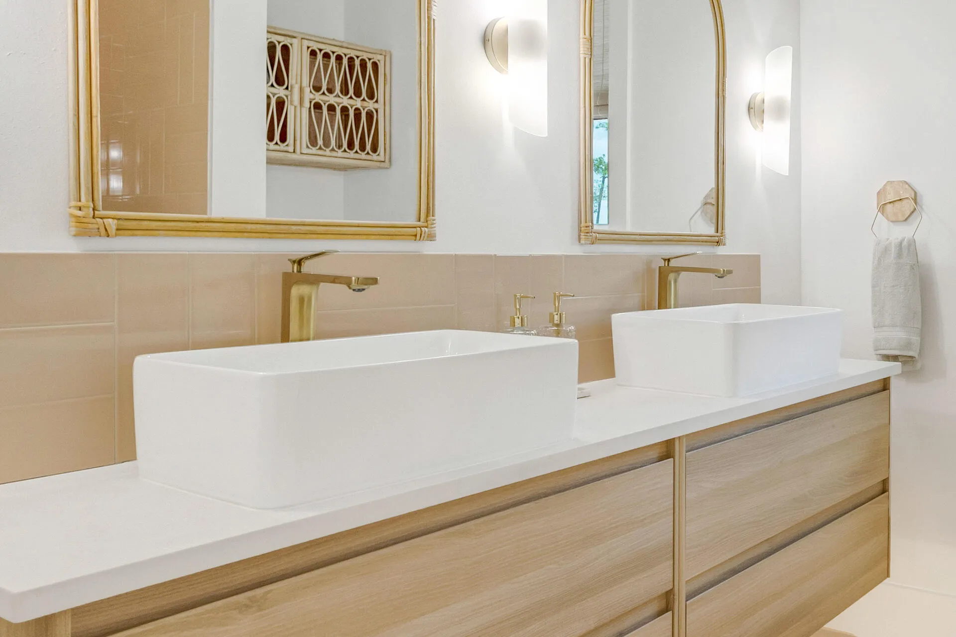 Santa Rosa Beach, Florida, 32459, United States, 4 Bedrooms Bedrooms, ,3 BathroomsBathrooms,Residential,Active,2006530