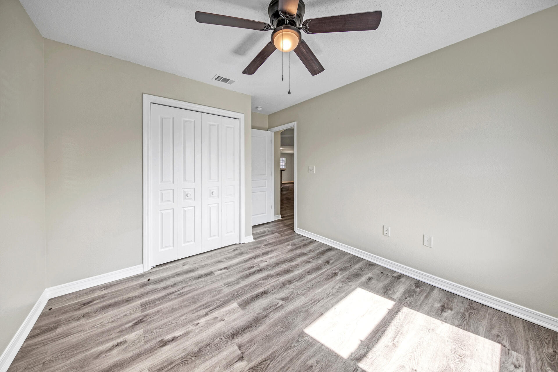 RIVERCHASE S/D - Residential