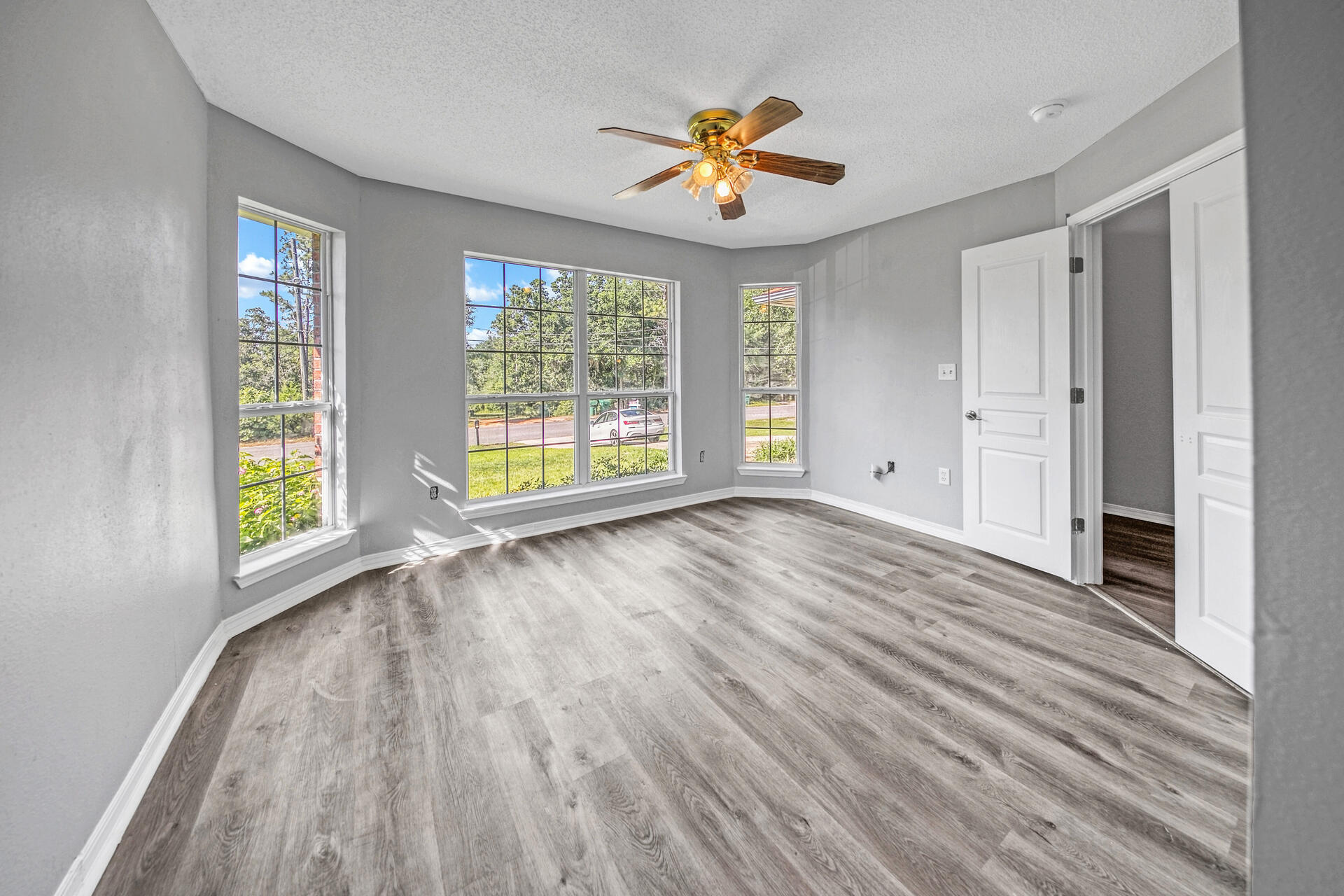 RIVERCHASE S/D - Residential