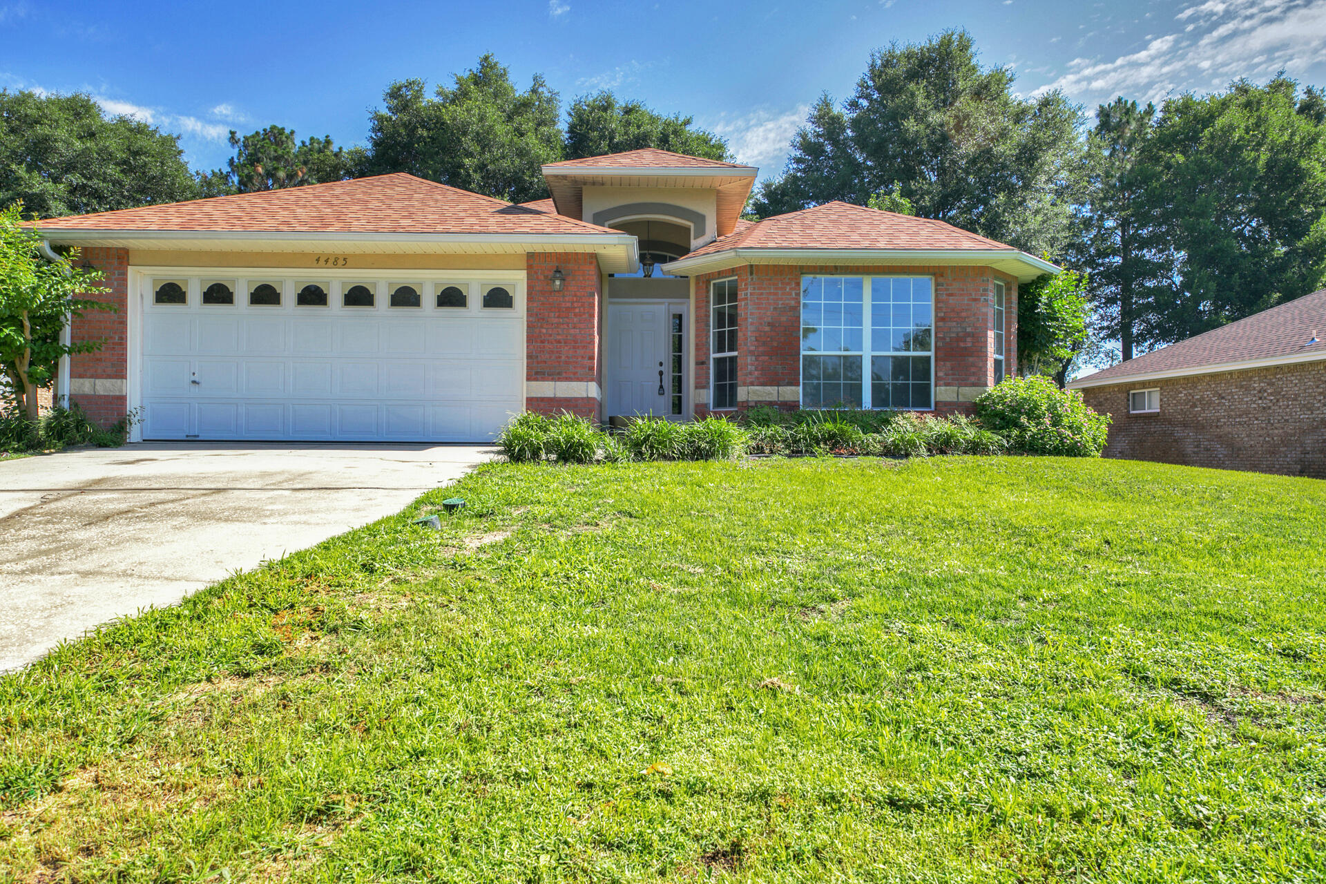 RIVERCHASE S/D - Residential