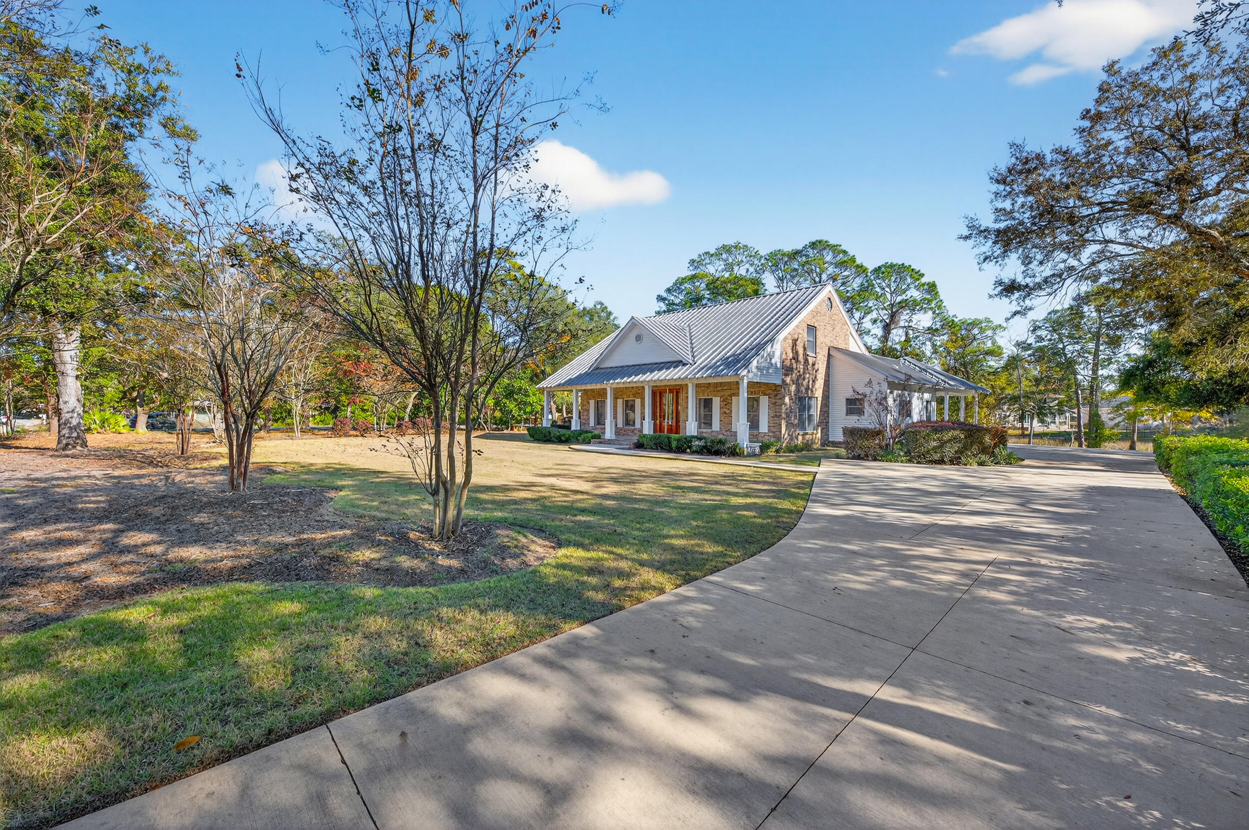 SHIRKS BAYOU - Residential