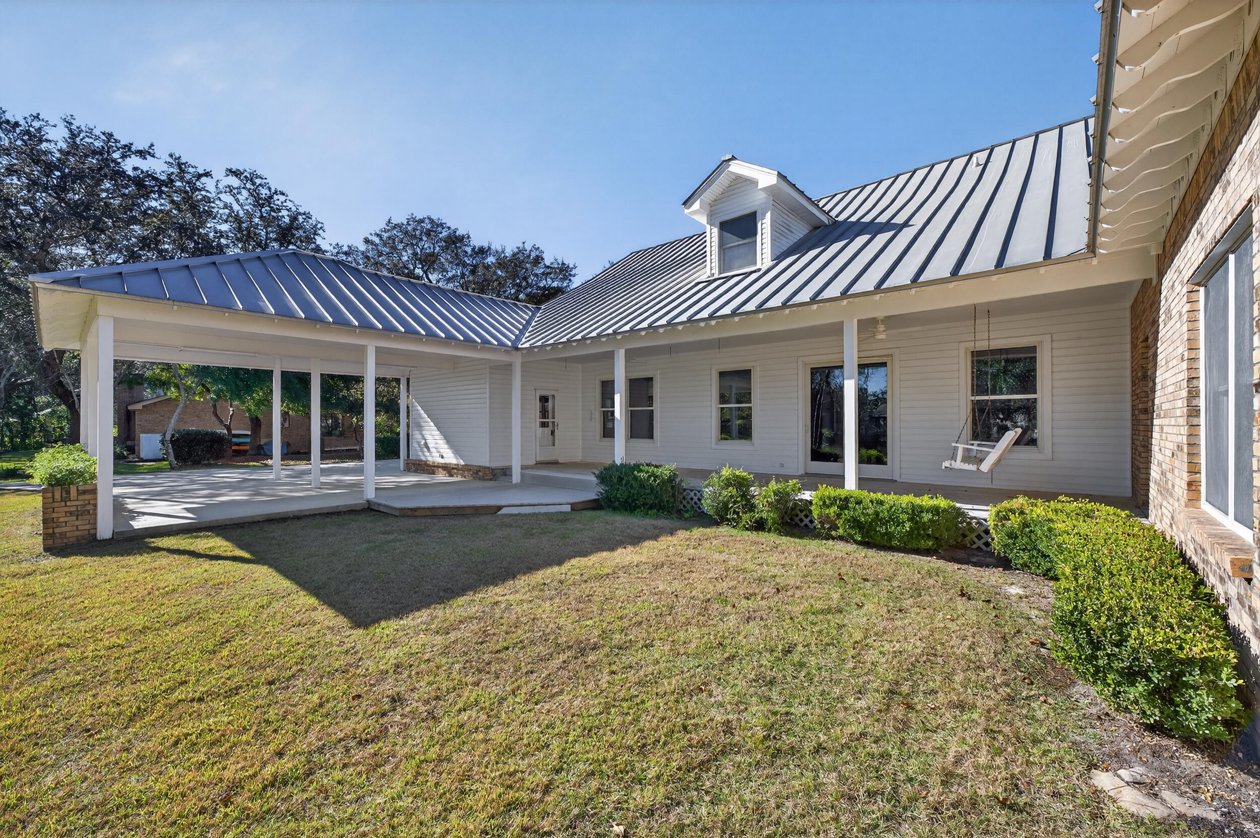 SHIRKS BAYOU - Residential