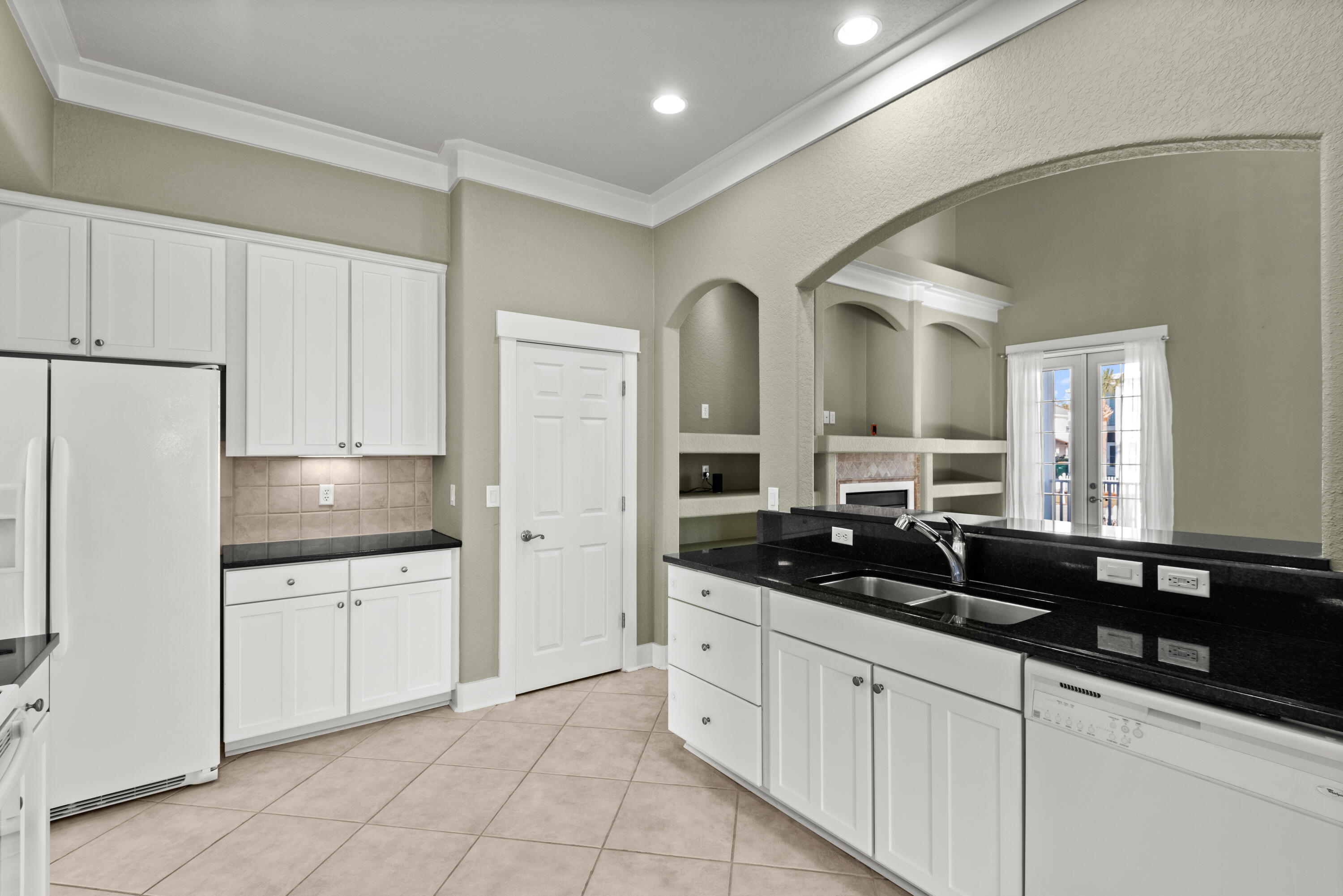 CRYSTAL BEACH - Residential