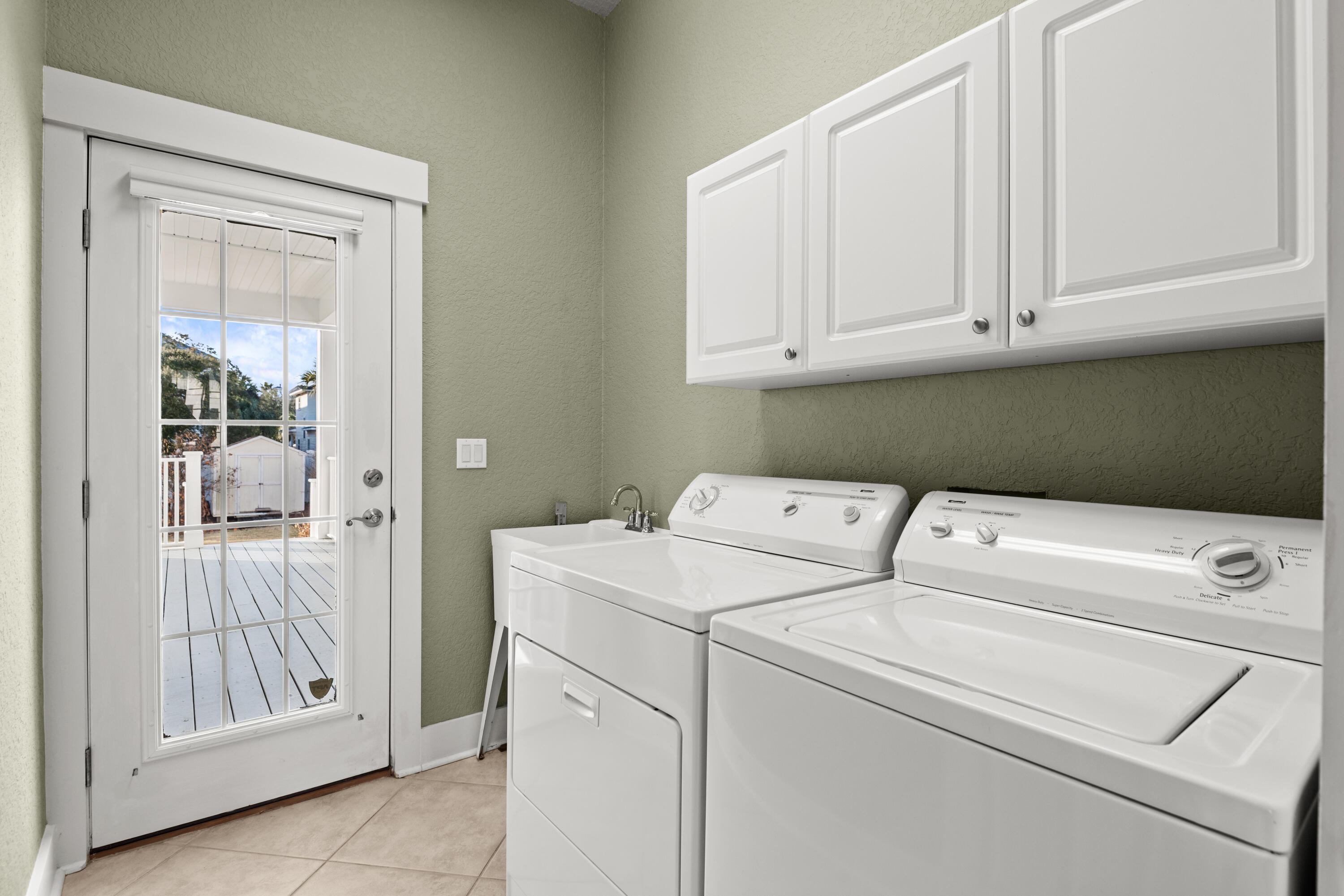 CRYSTAL BEACH - Residential