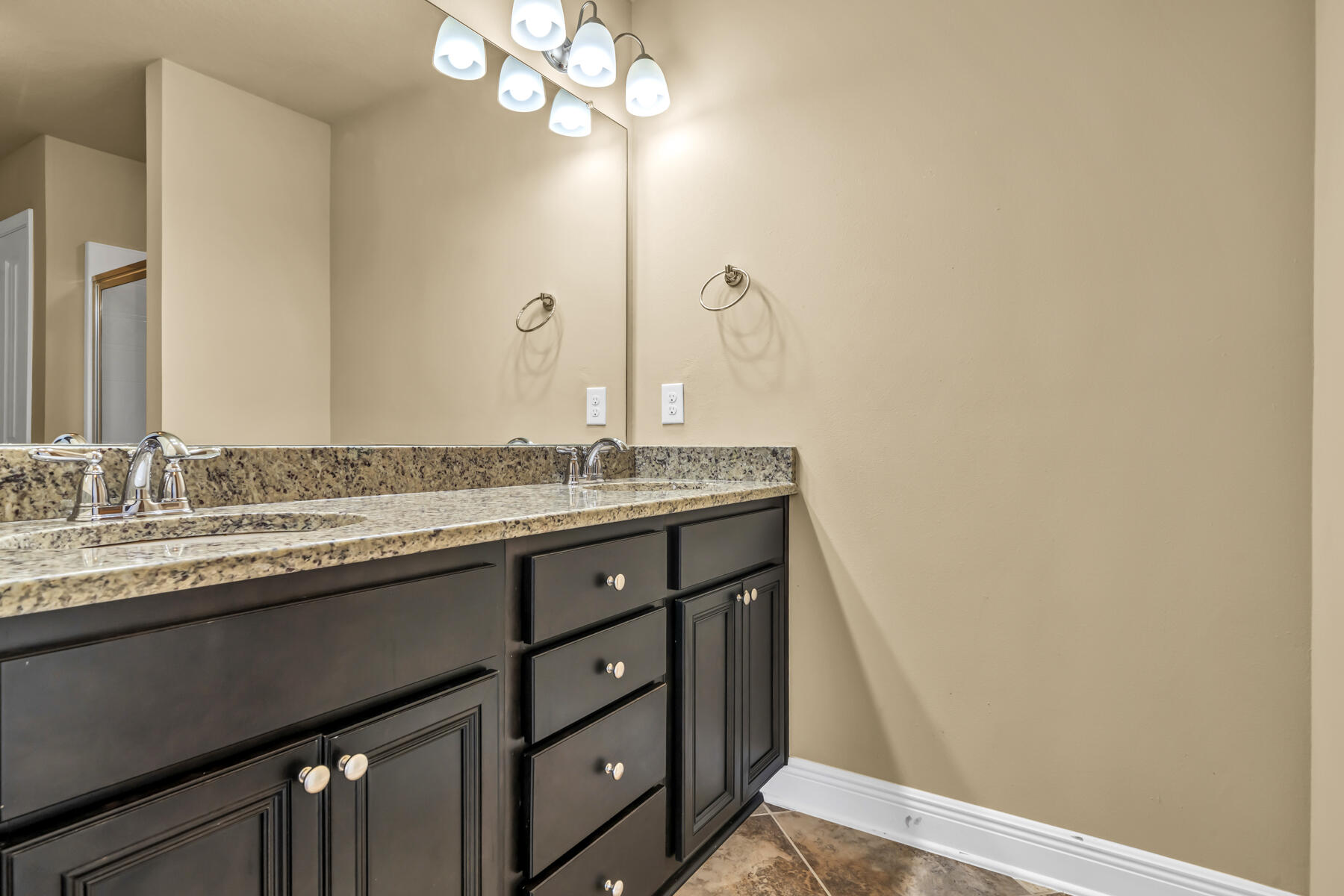 RESERVE POINTE - Residential