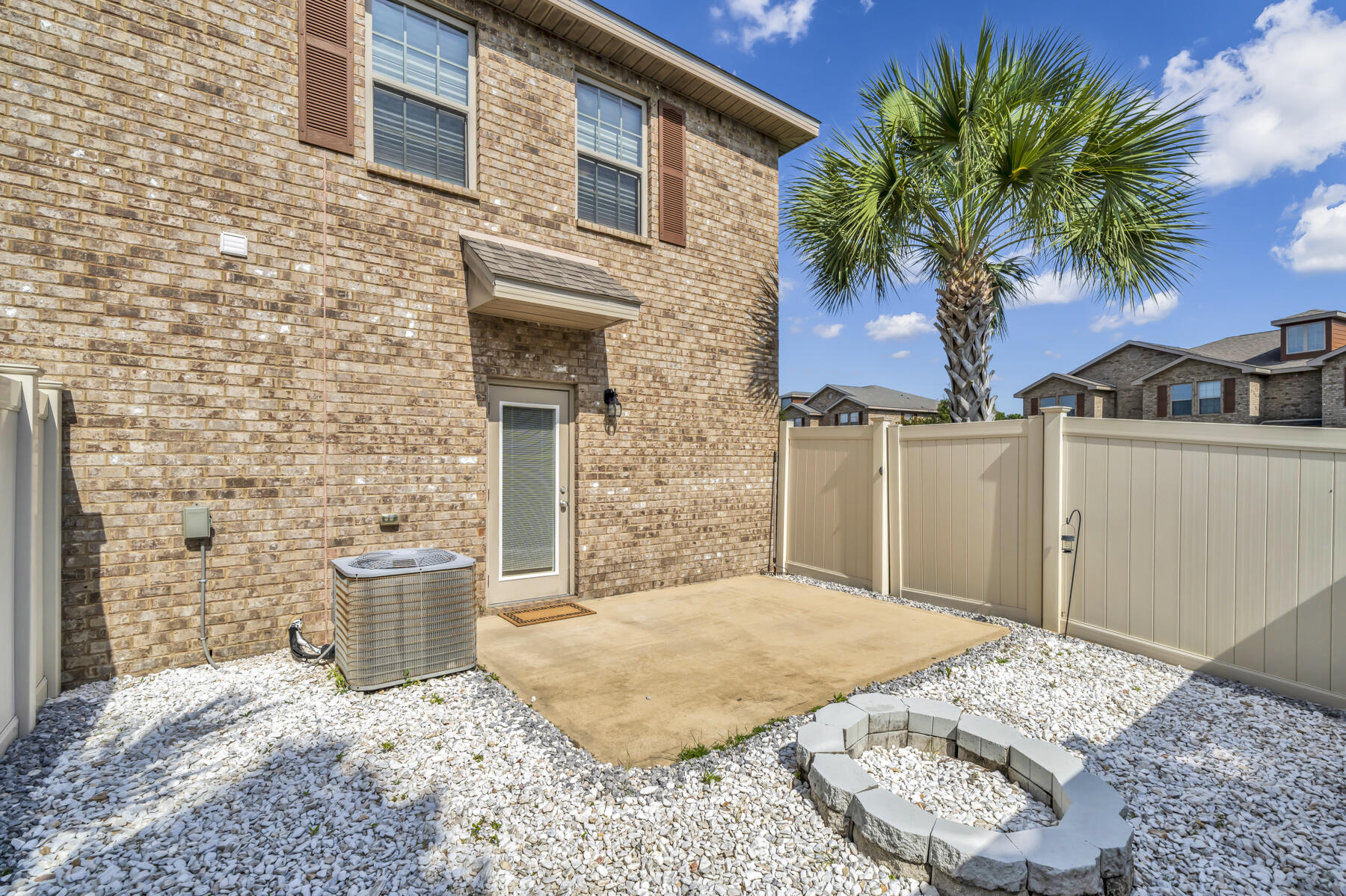 RESERVE POINTE - Residential
