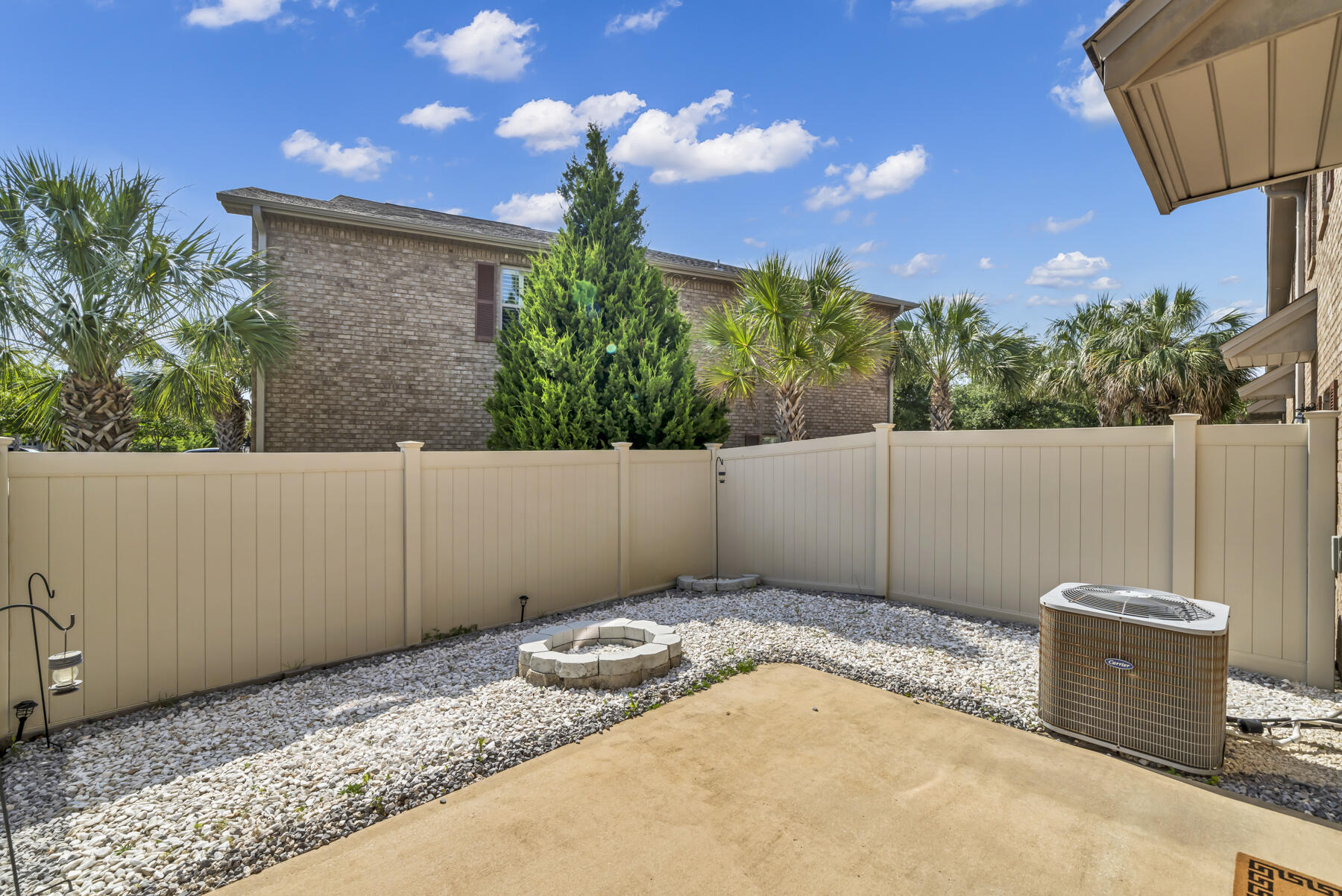 RESERVE POINTE - Residential