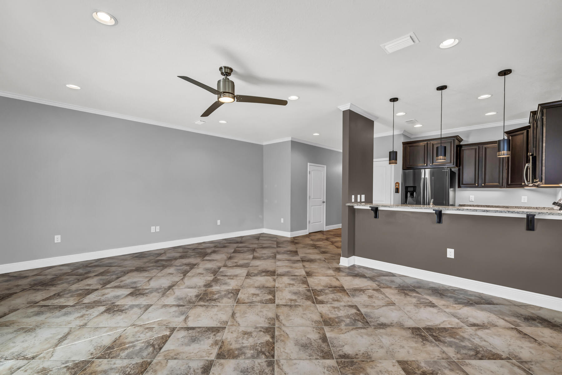 RESERVE POINTE - Residential