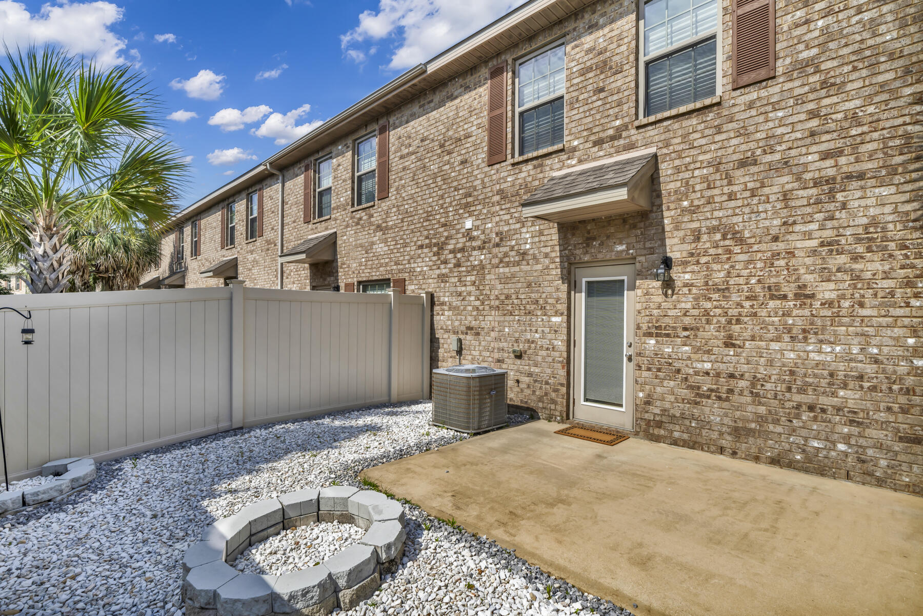 RESERVE POINTE - Residential