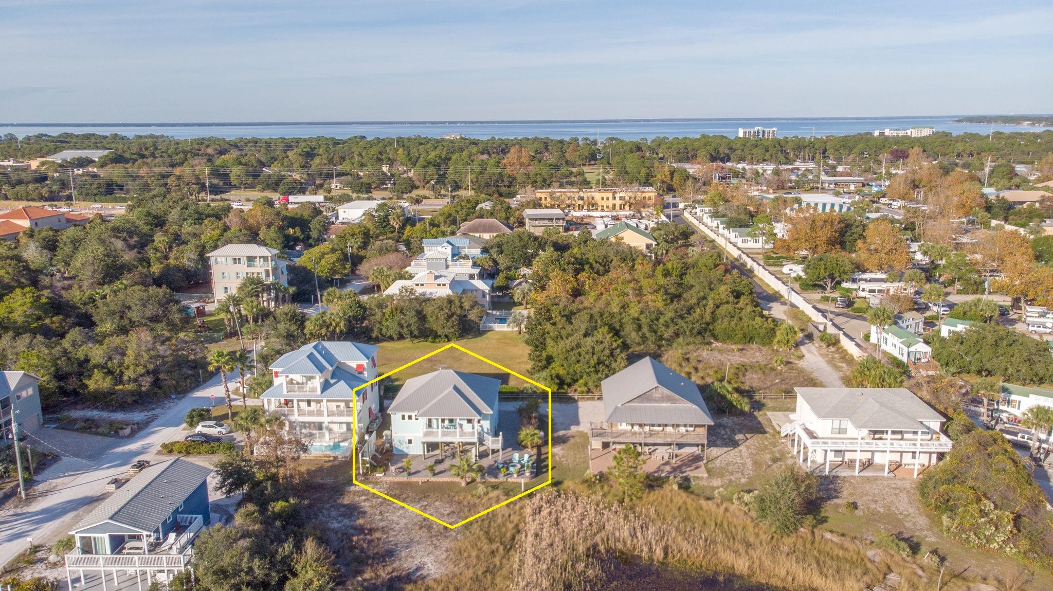 TANG-O-MAR S/D UNREC - Residential