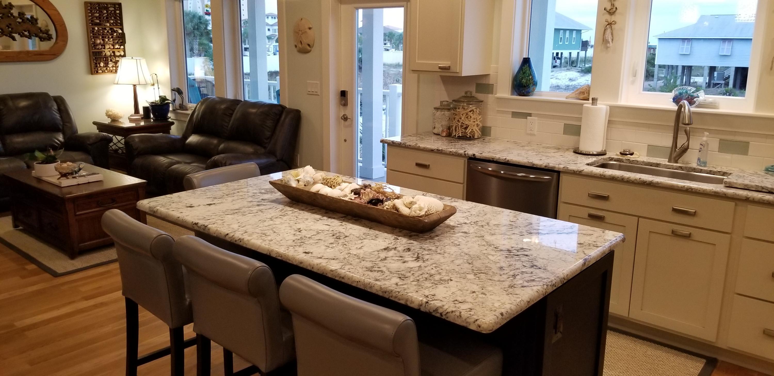 TANG-O-MAR S/D UNREC - Residential