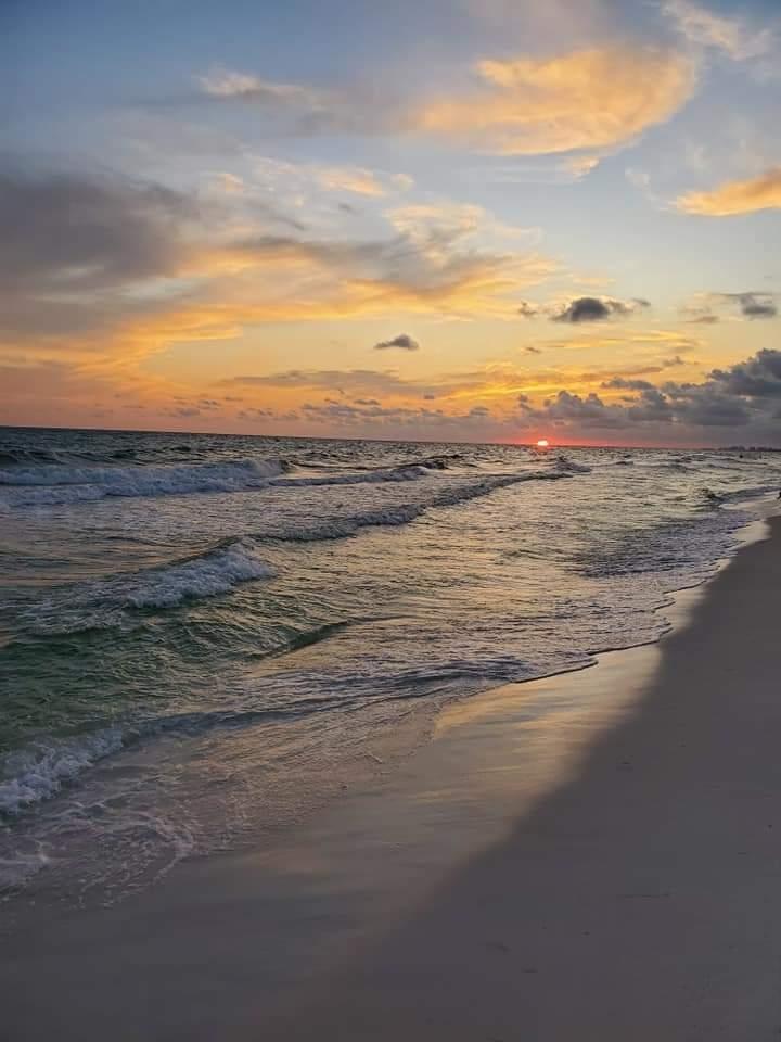 TANG-O-MAR S/D UNREC - Residential