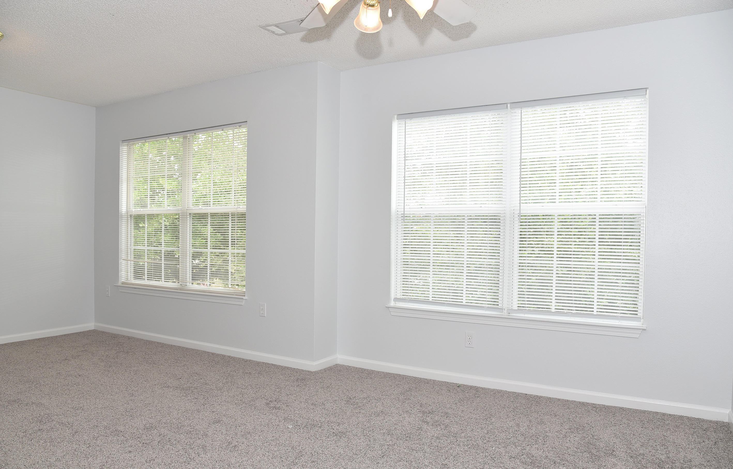 ROLLING PINES - Residential