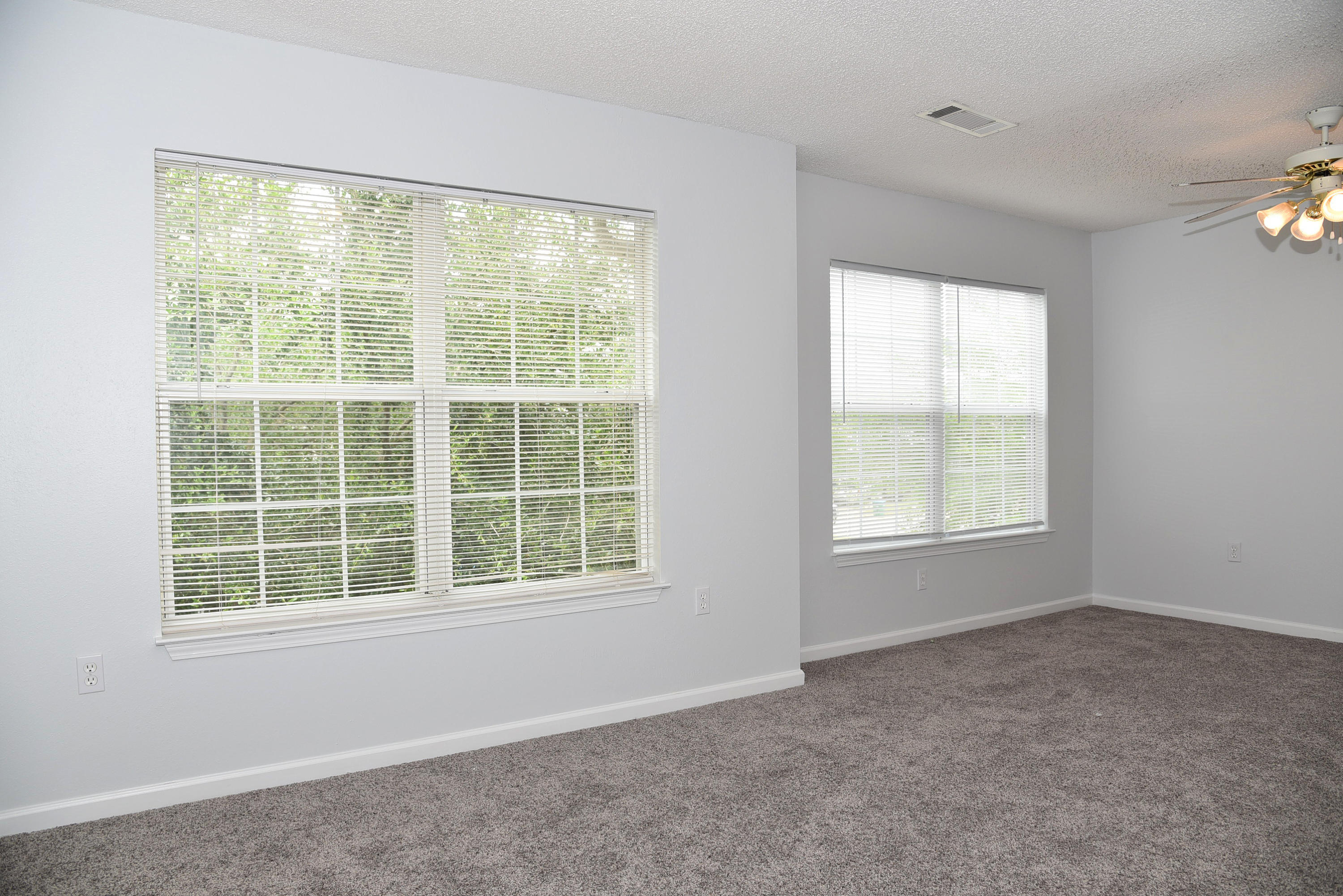 ROLLING PINES - Residential
