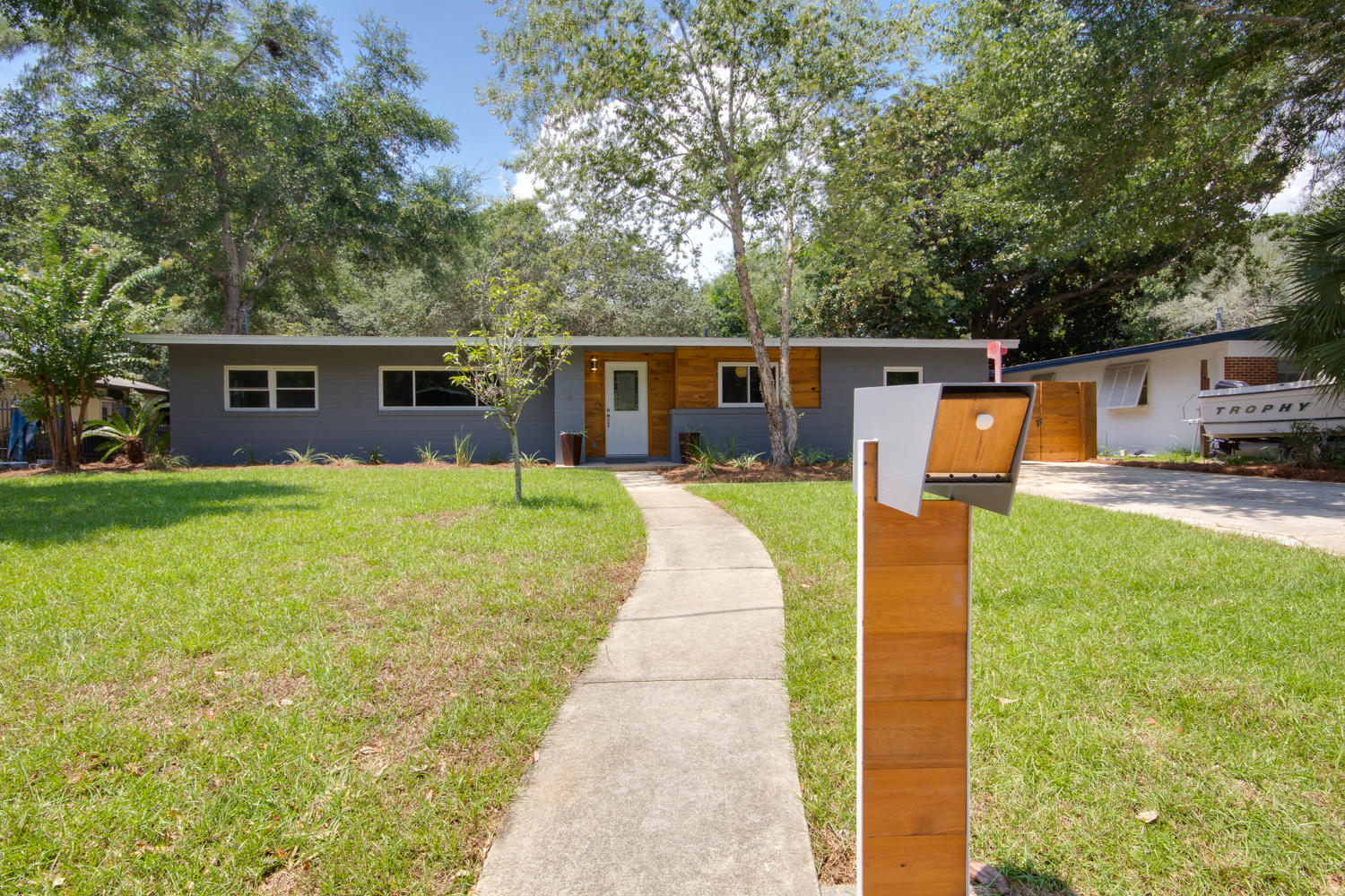 VILLA RUSS PARK - Residential