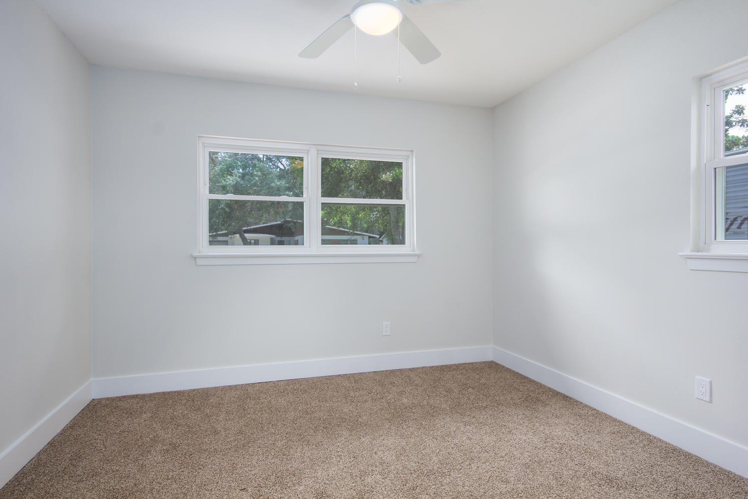 VILLA RUSS PARK - Residential