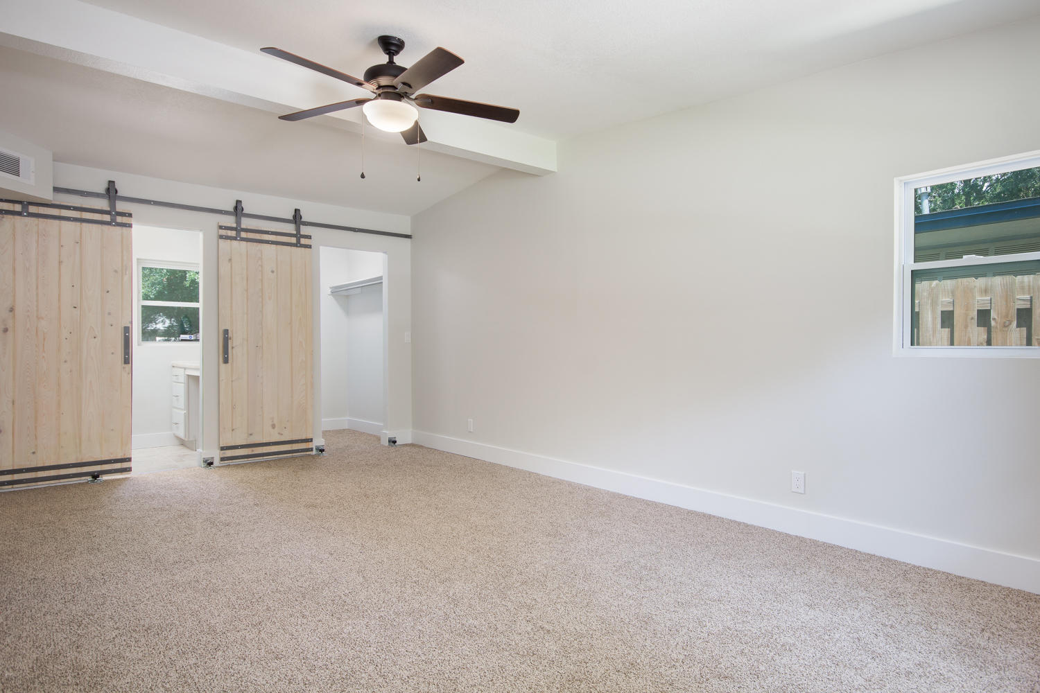 VILLA RUSS PARK - Residential