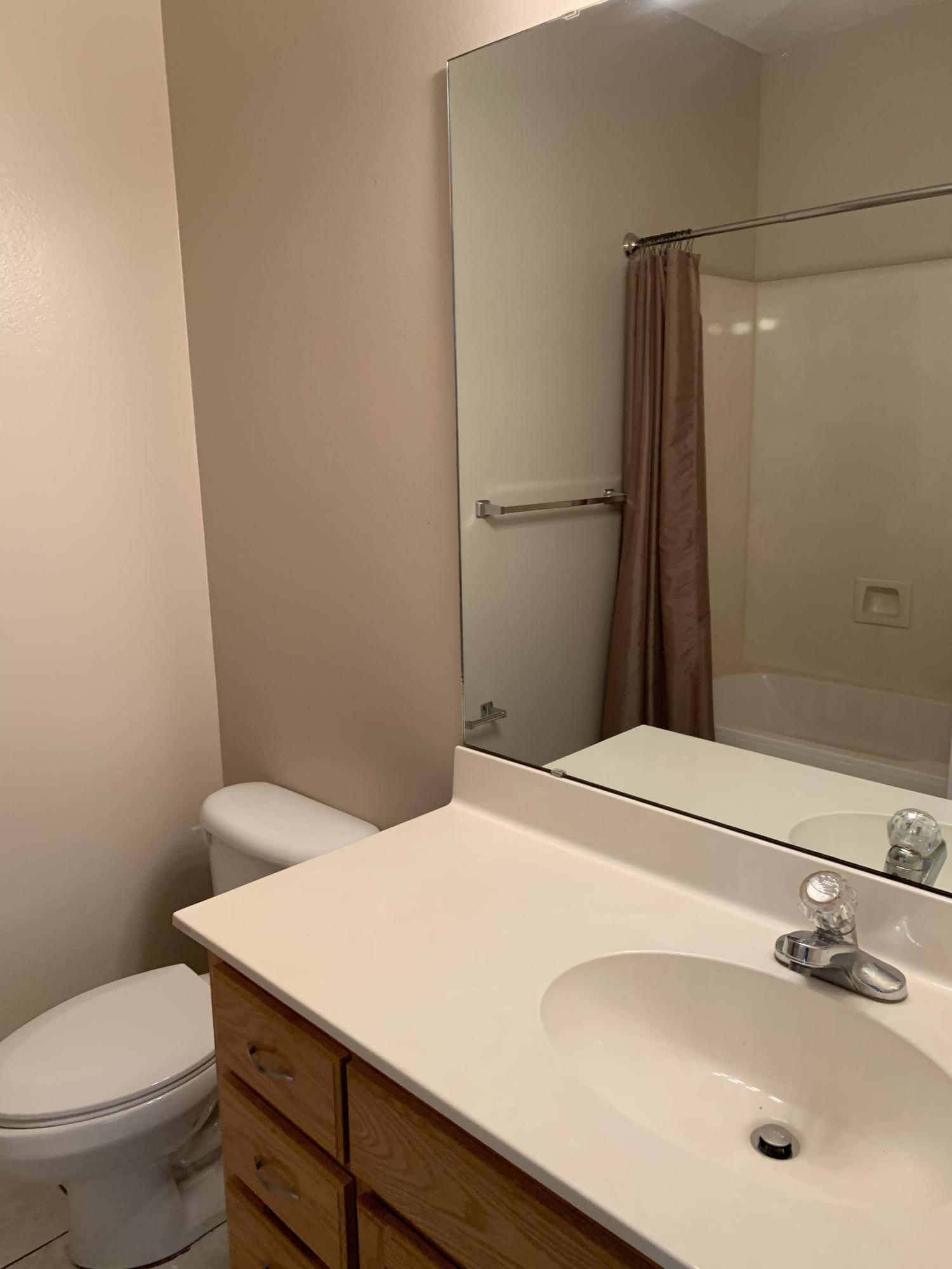 THE OAKS AT NICEVILLE - Residential Lease