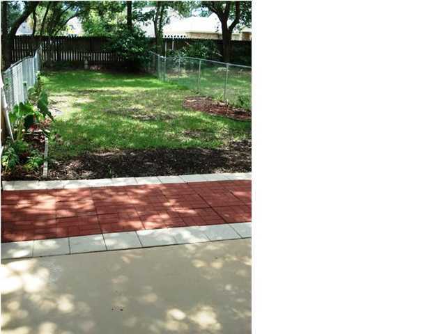 TWIN OAKS - Residential Lease