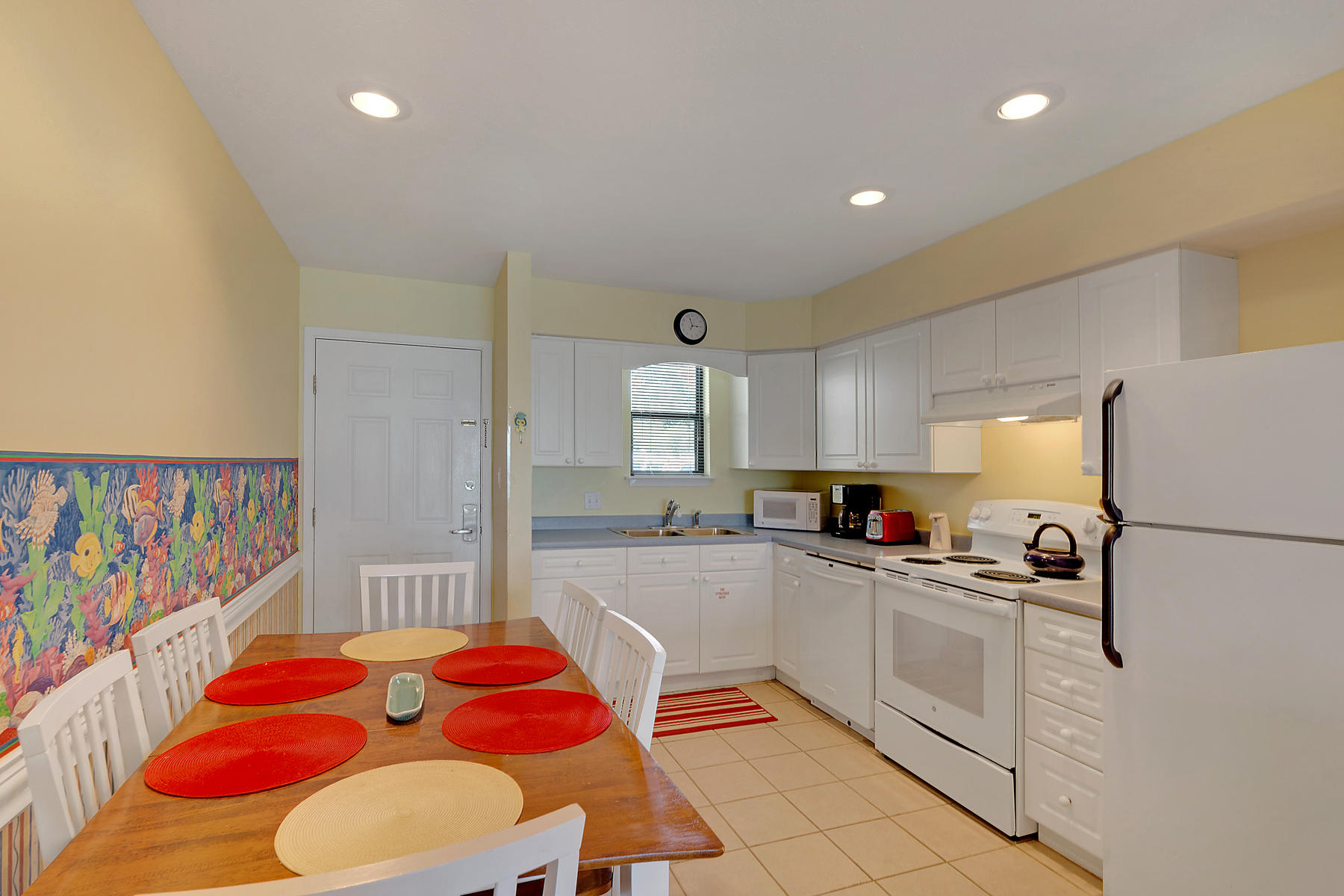 BEACHSIDE CONDO AT SEAGROVE - Residential