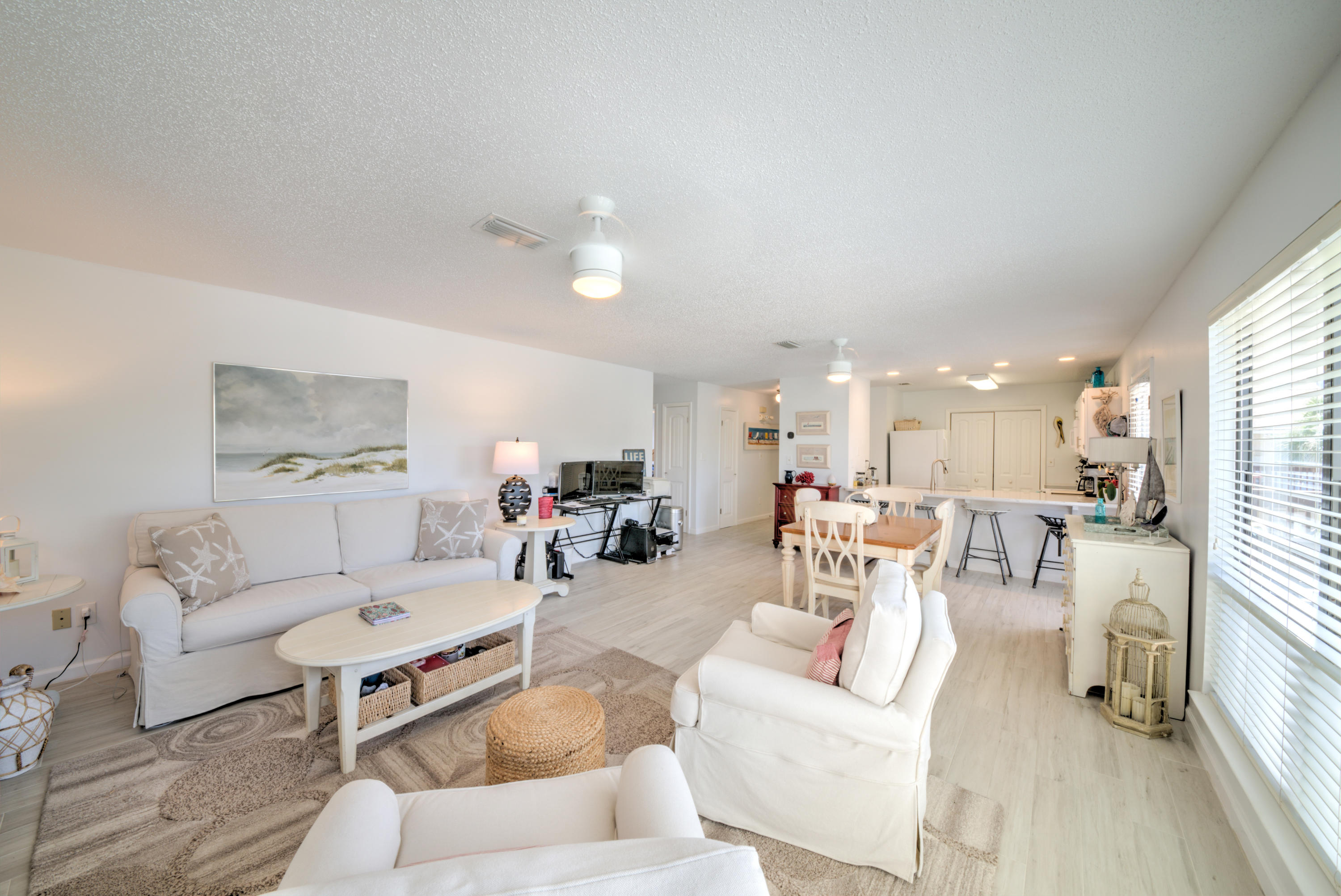BEACHVIEW CONDOMINIUM - Residential