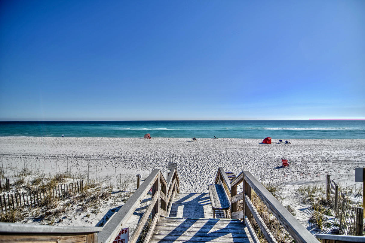 BEACHVIEW CONDOMINIUM - Residential