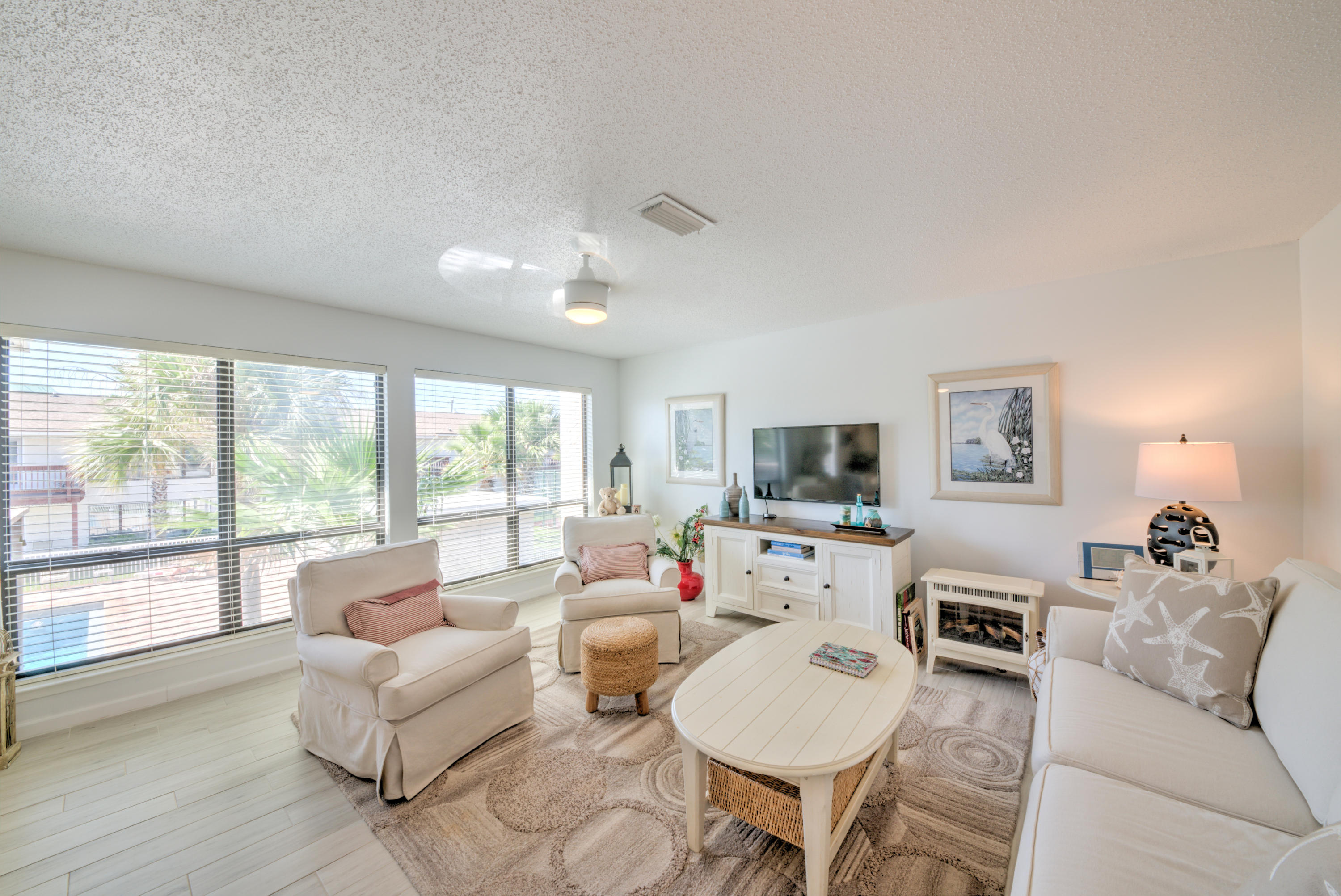 BEACHVIEW CONDOMINIUM - Residential