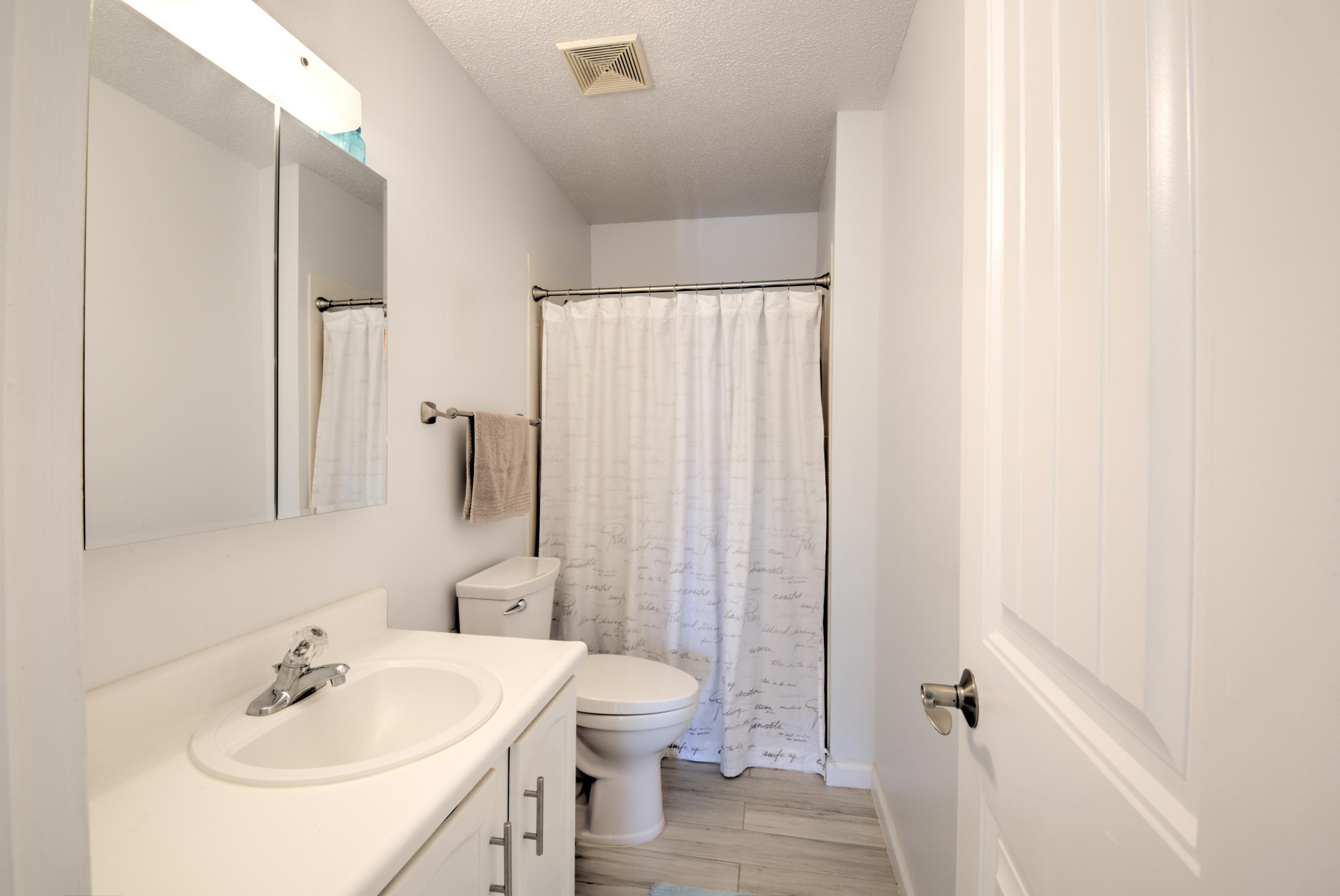 BEACHVIEW CONDOMINIUM - Residential