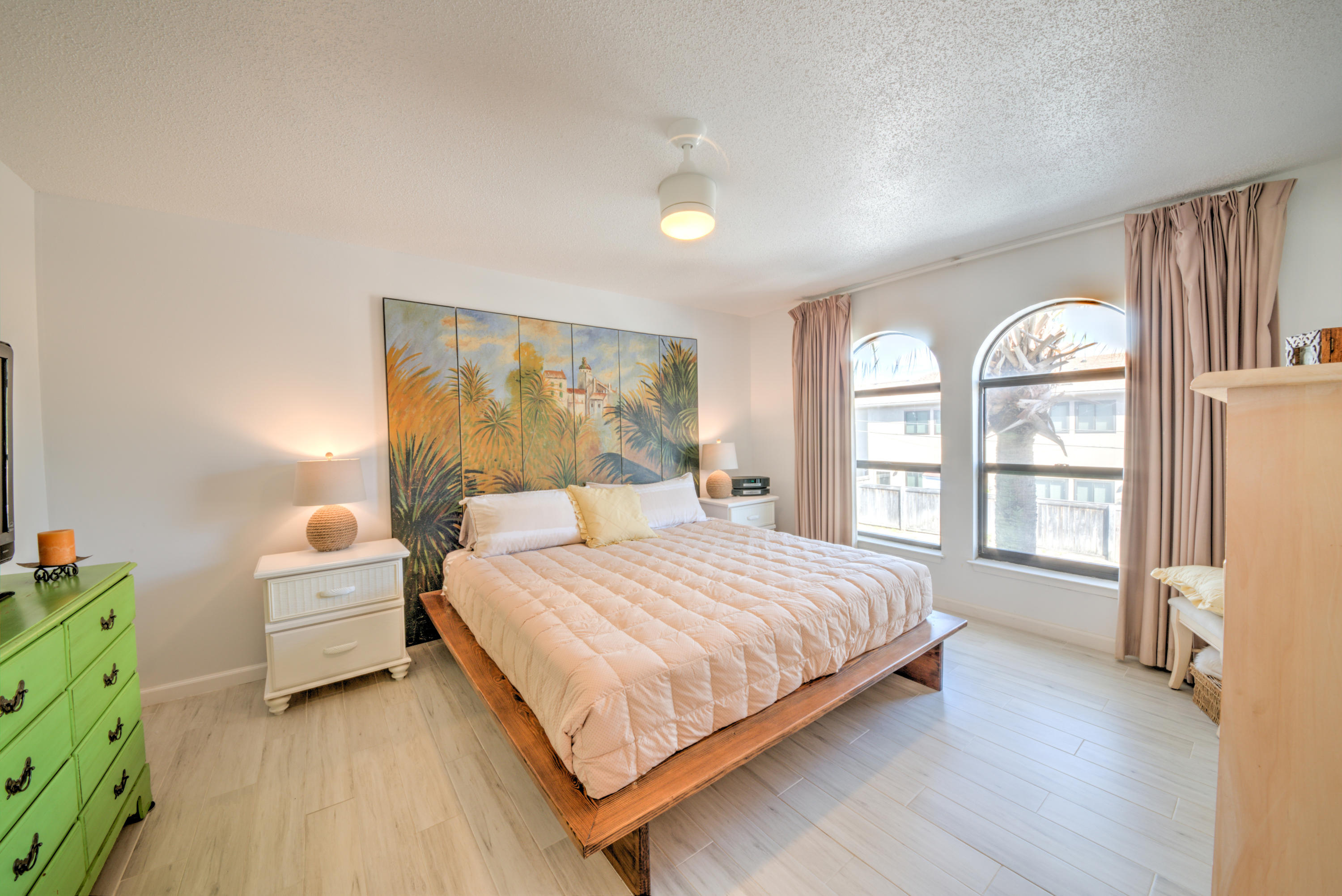 BEACHVIEW CONDOMINIUM - Residential