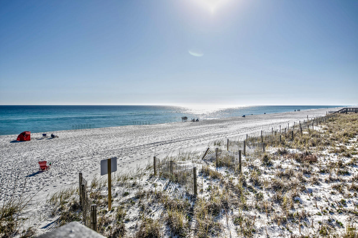 BEACHVIEW CONDOMINIUM - Residential