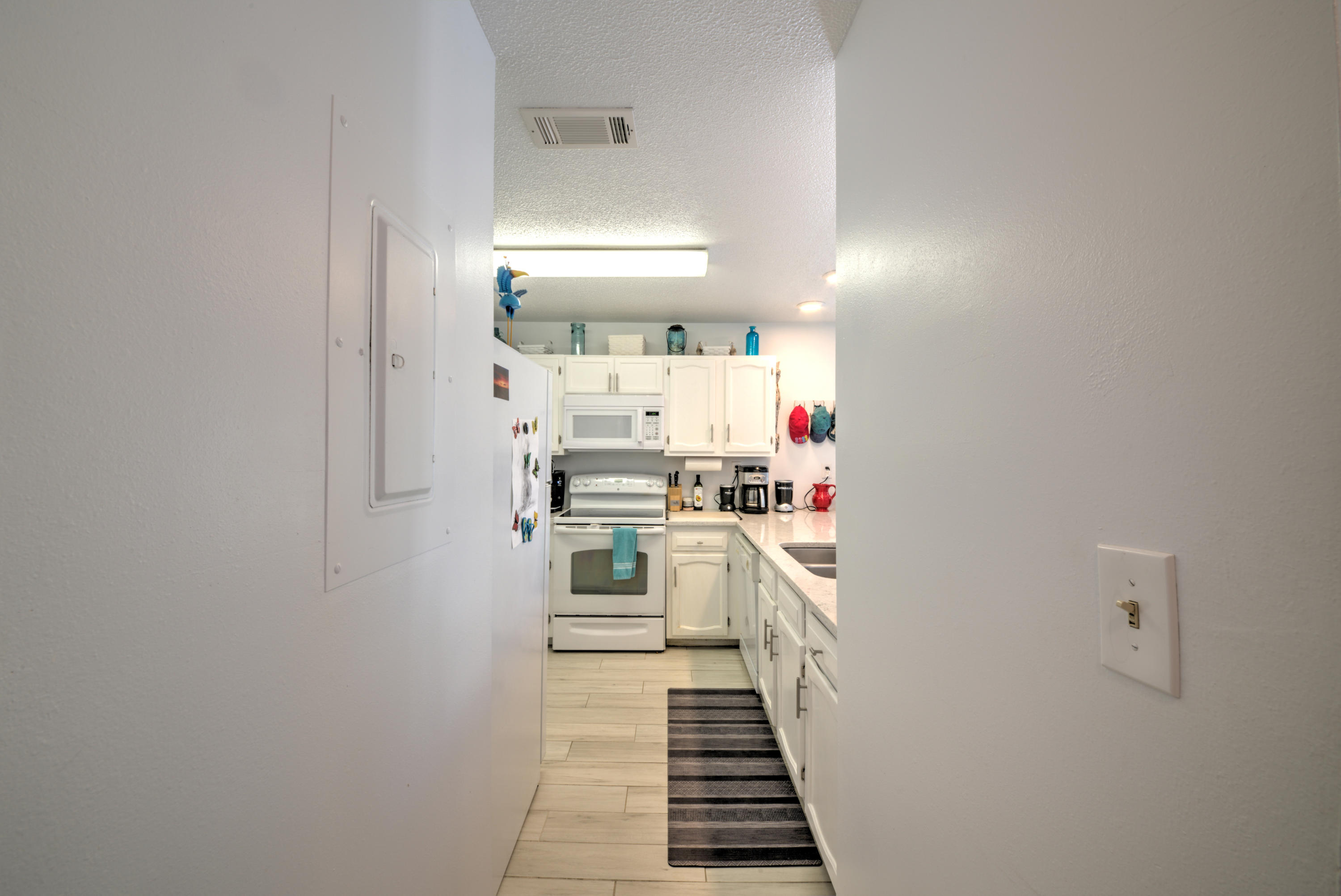 BEACHVIEW CONDOMINIUM - Residential