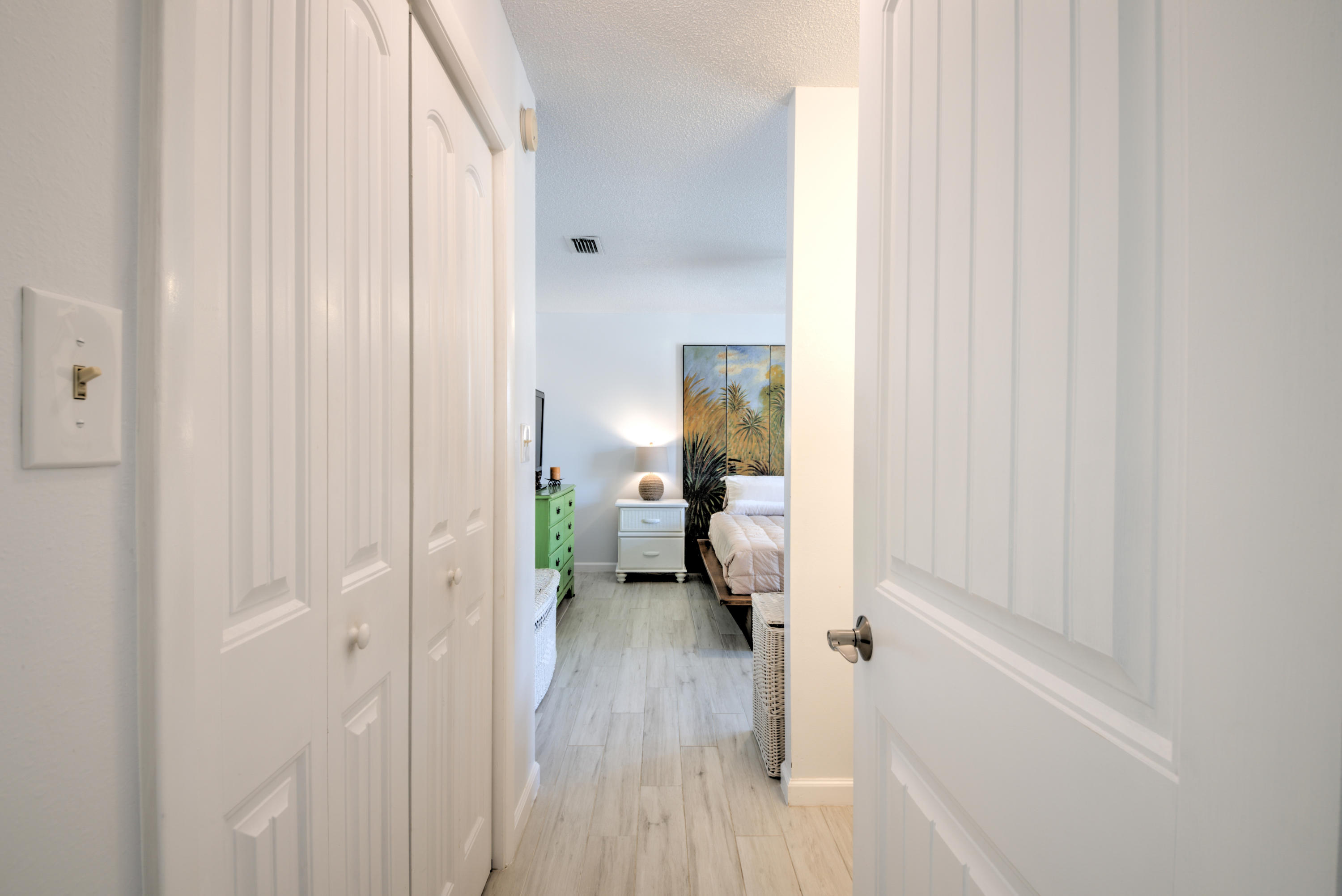 BEACHVIEW CONDOMINIUM - Residential