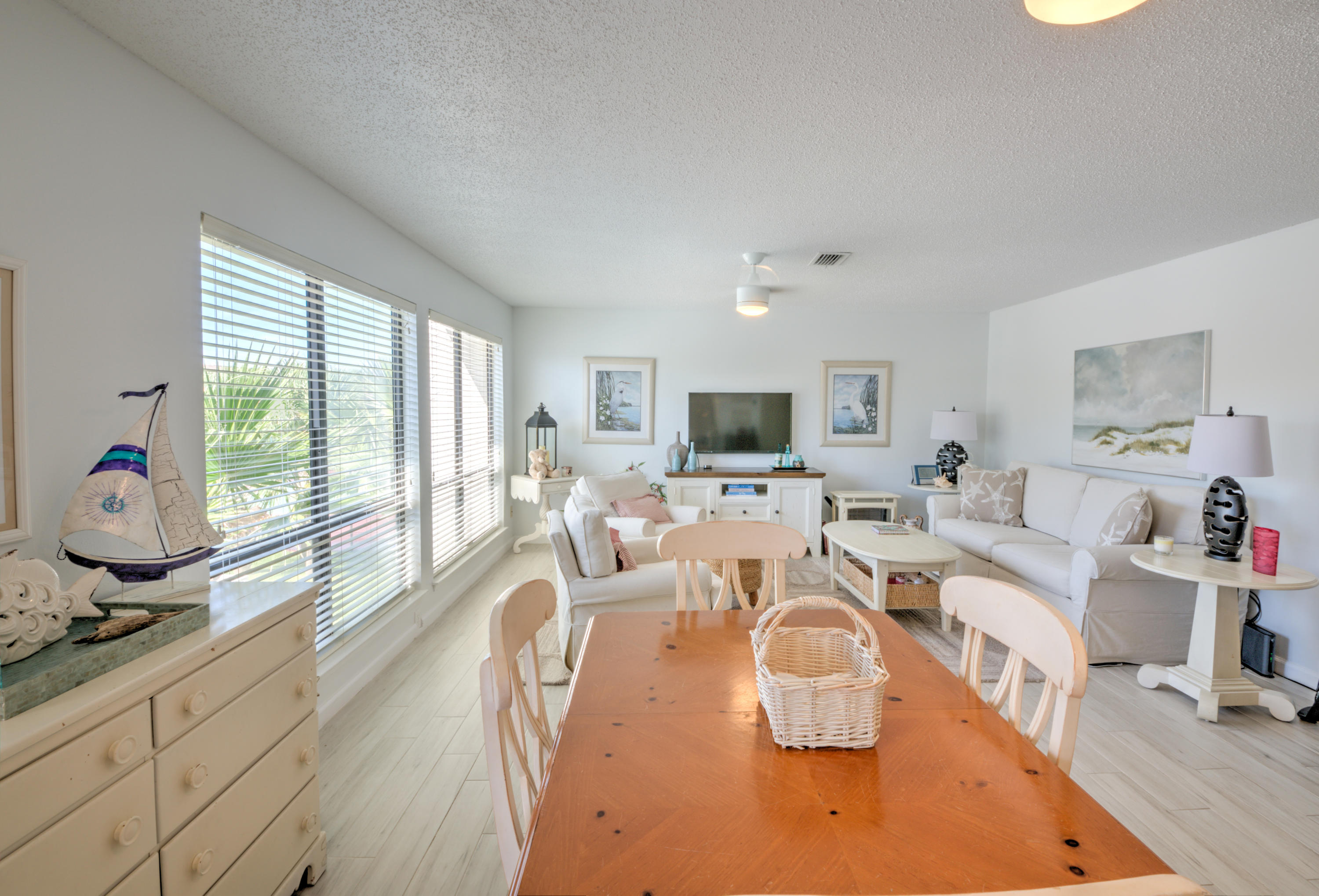 BEACHVIEW CONDOMINIUM - Residential