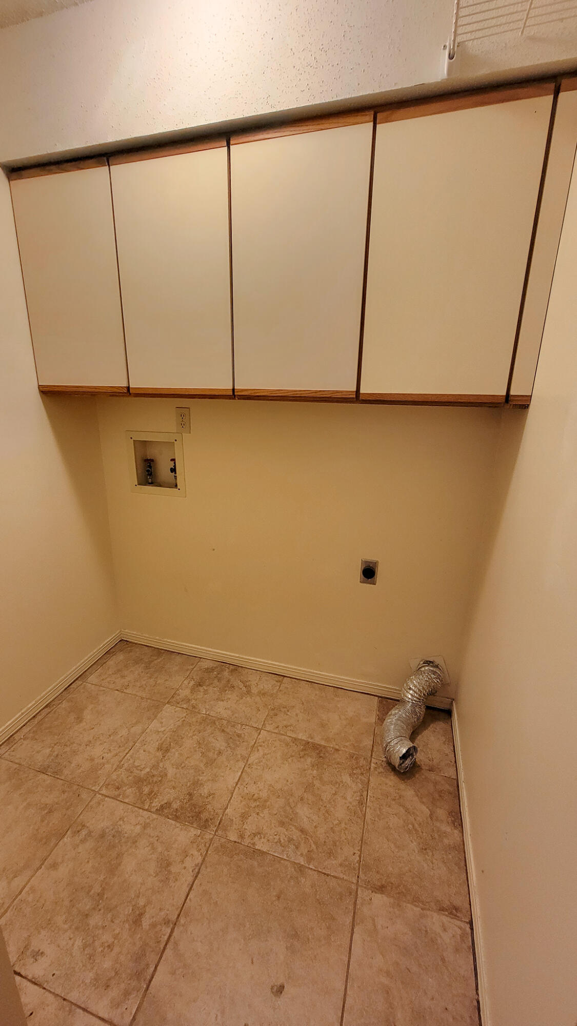 CLIPPER COVE T/H - Residential