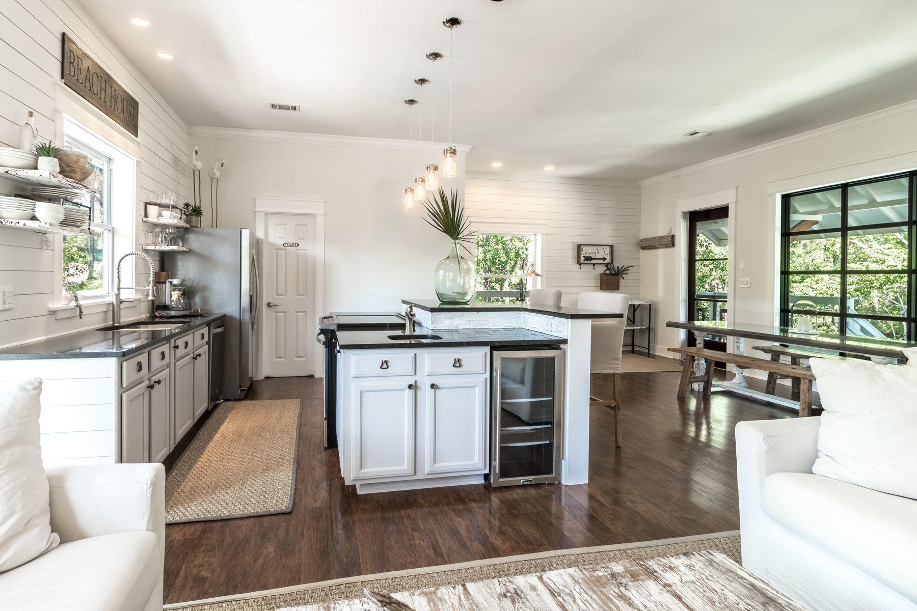 BEACH HIGHLANDS - Residential