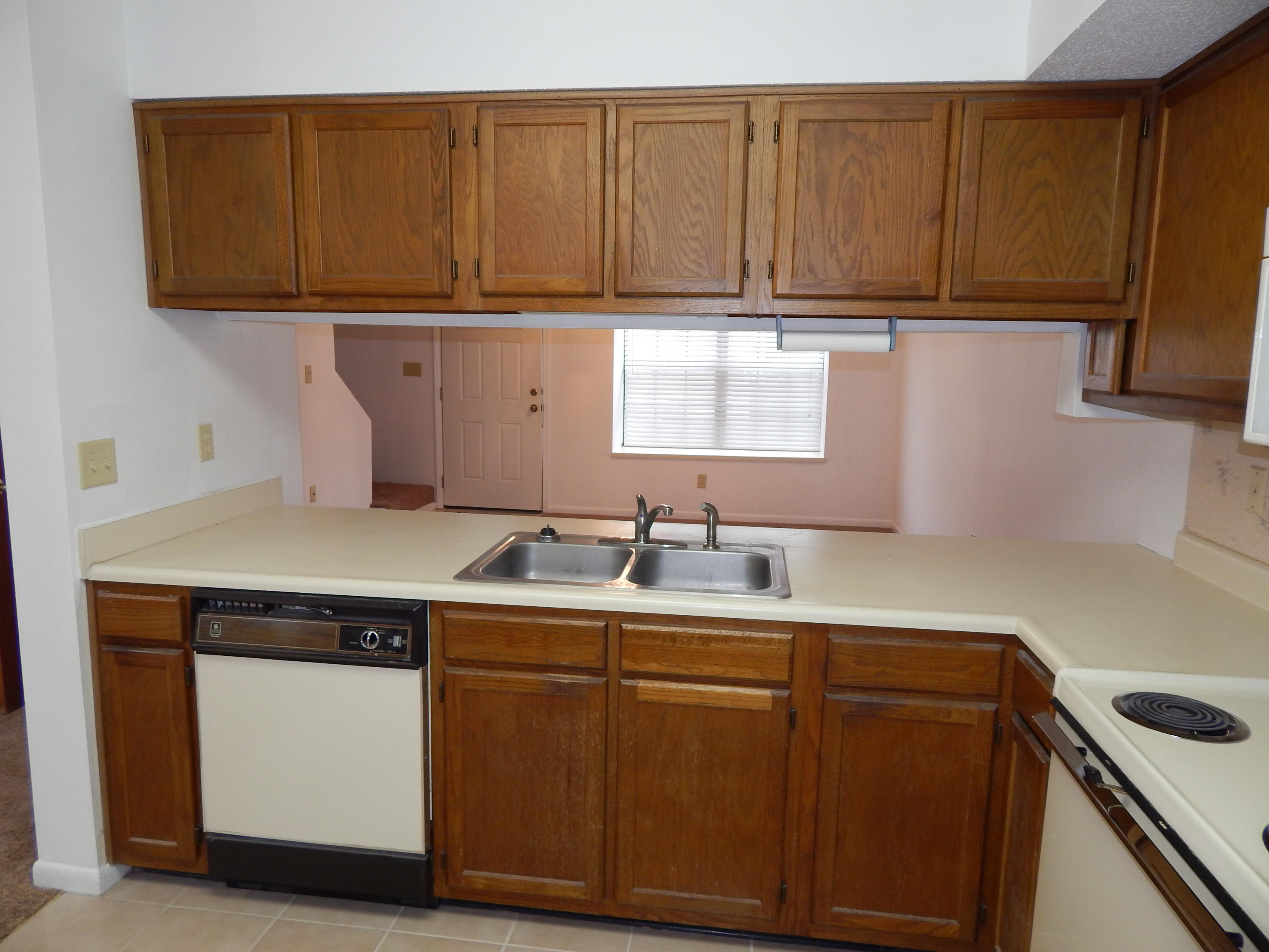 VIKING MANOR PH 1 - Residential