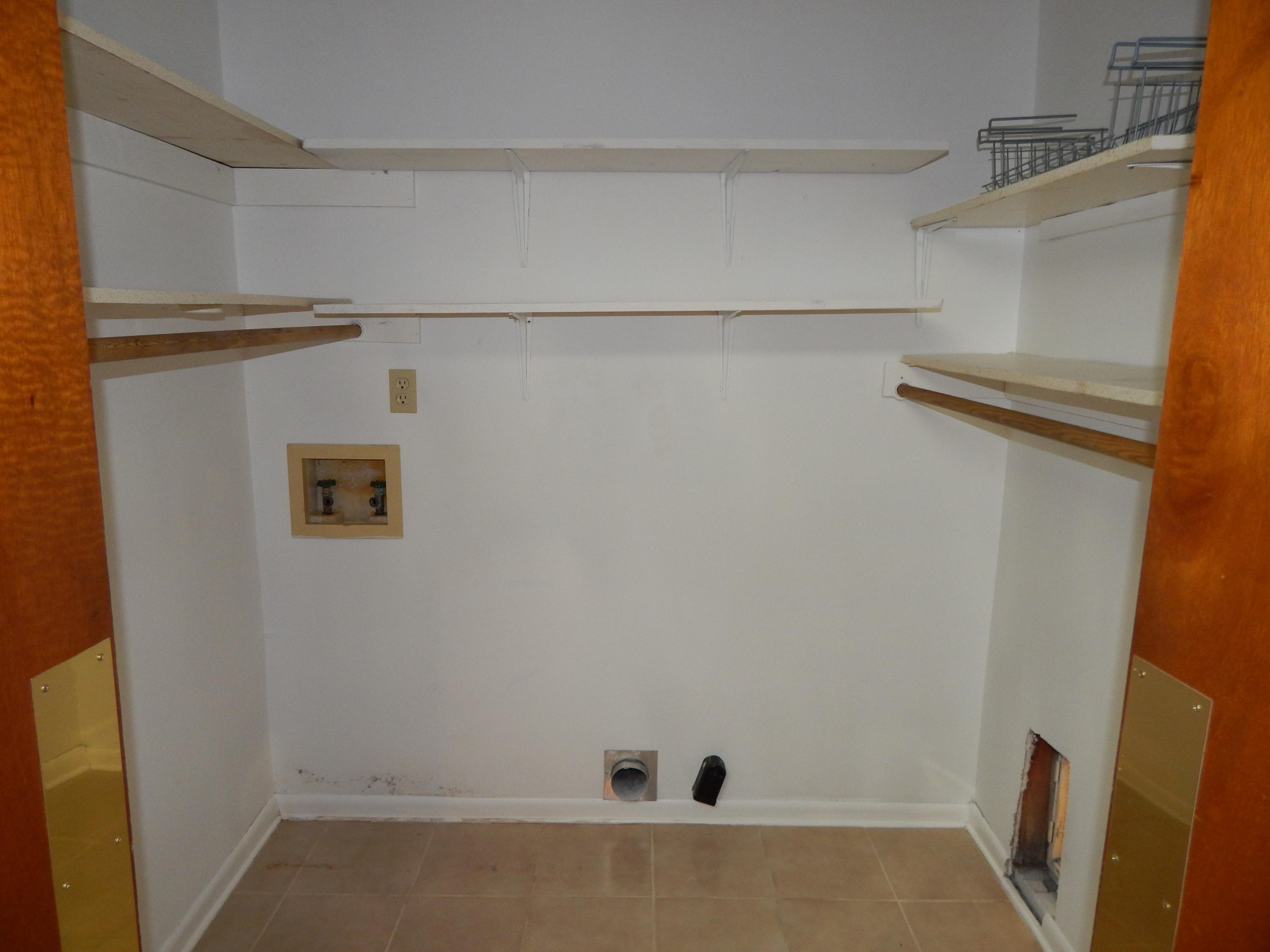 VIKING MANOR PH 1 - Residential