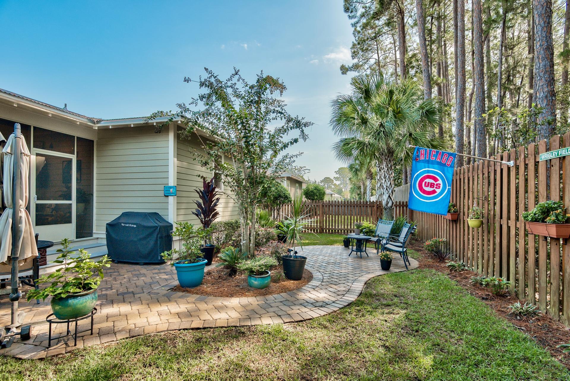 CARSON OAKS - Residential