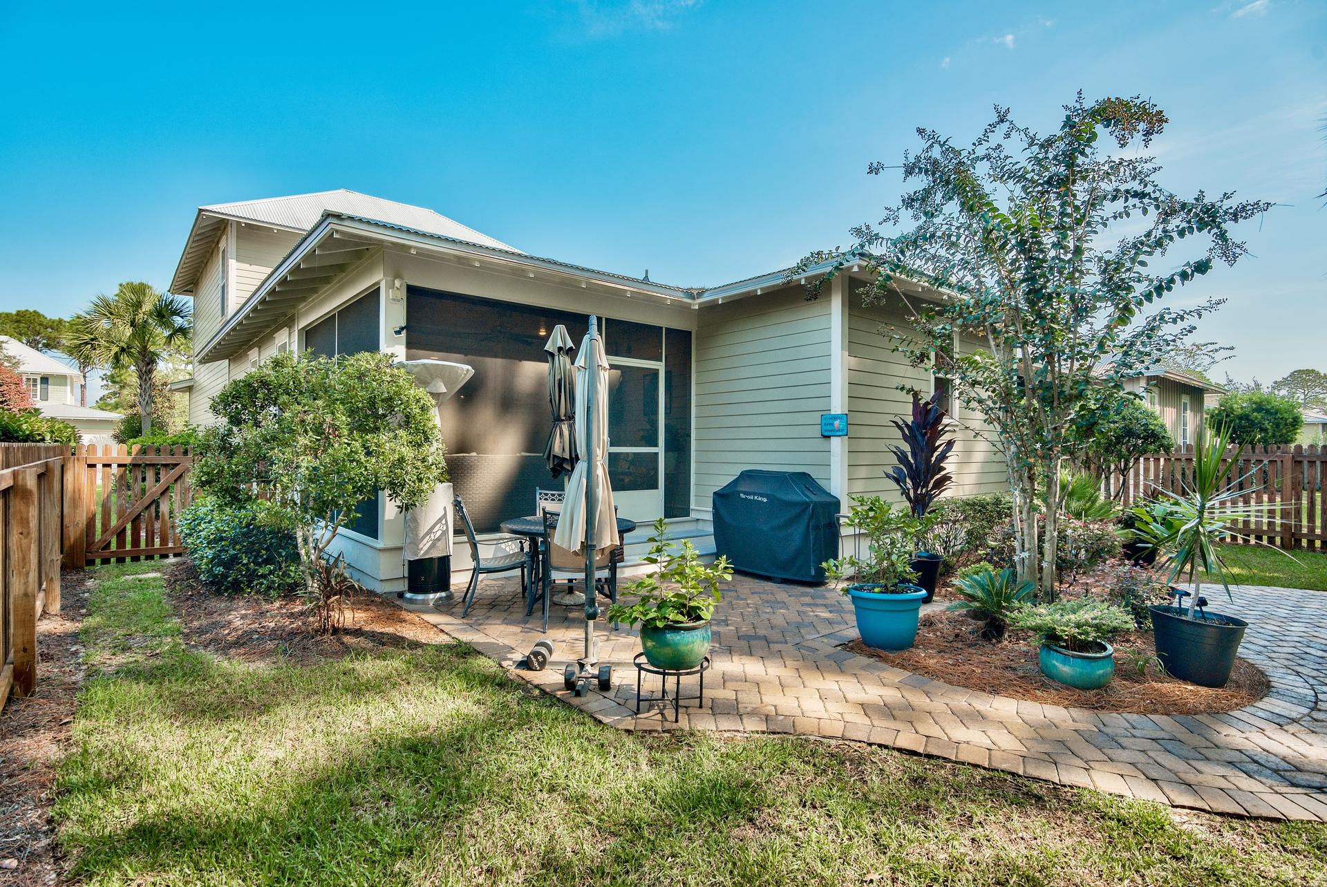 CARSON OAKS - Residential