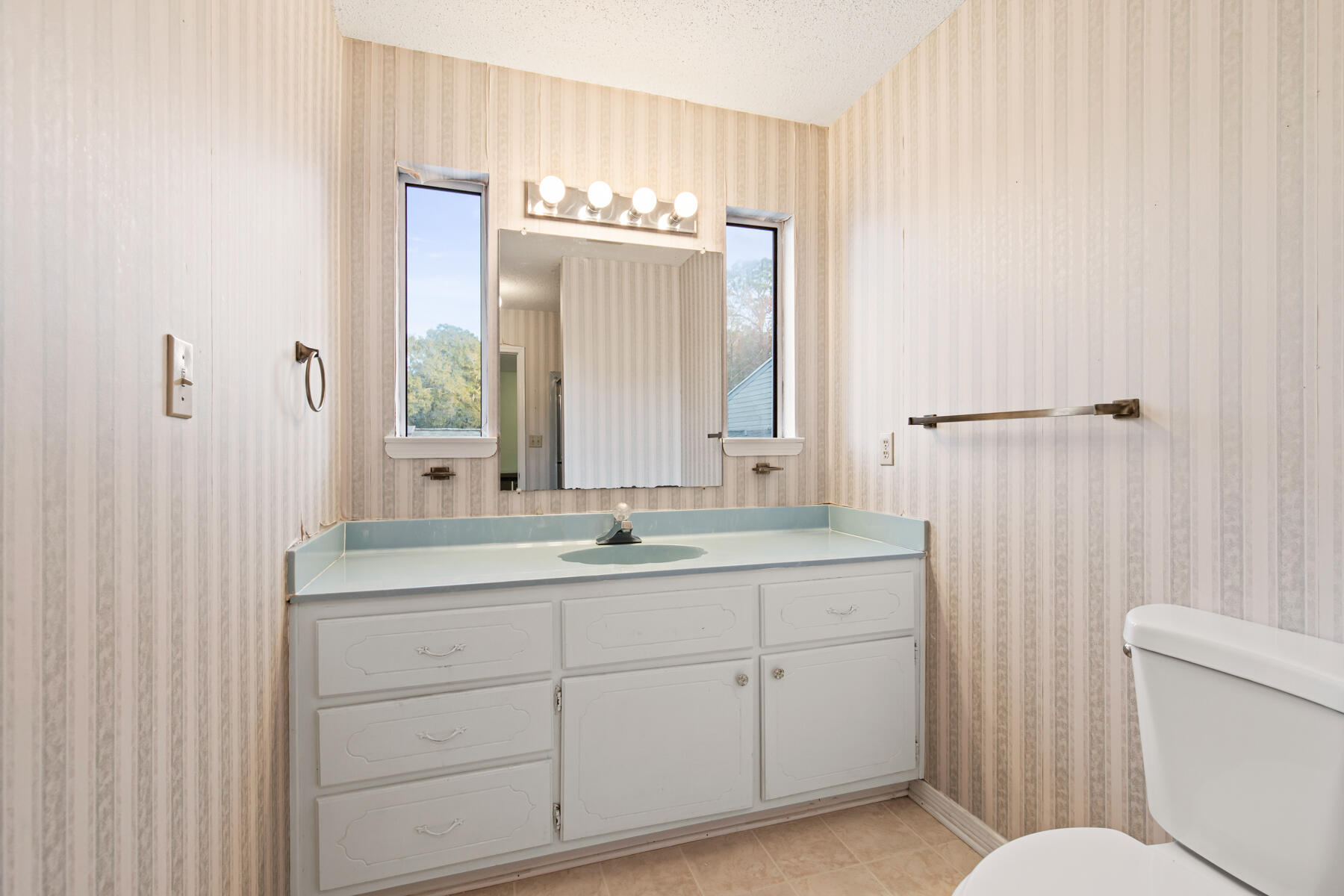 DONLABROOK GARDYNS - Residential