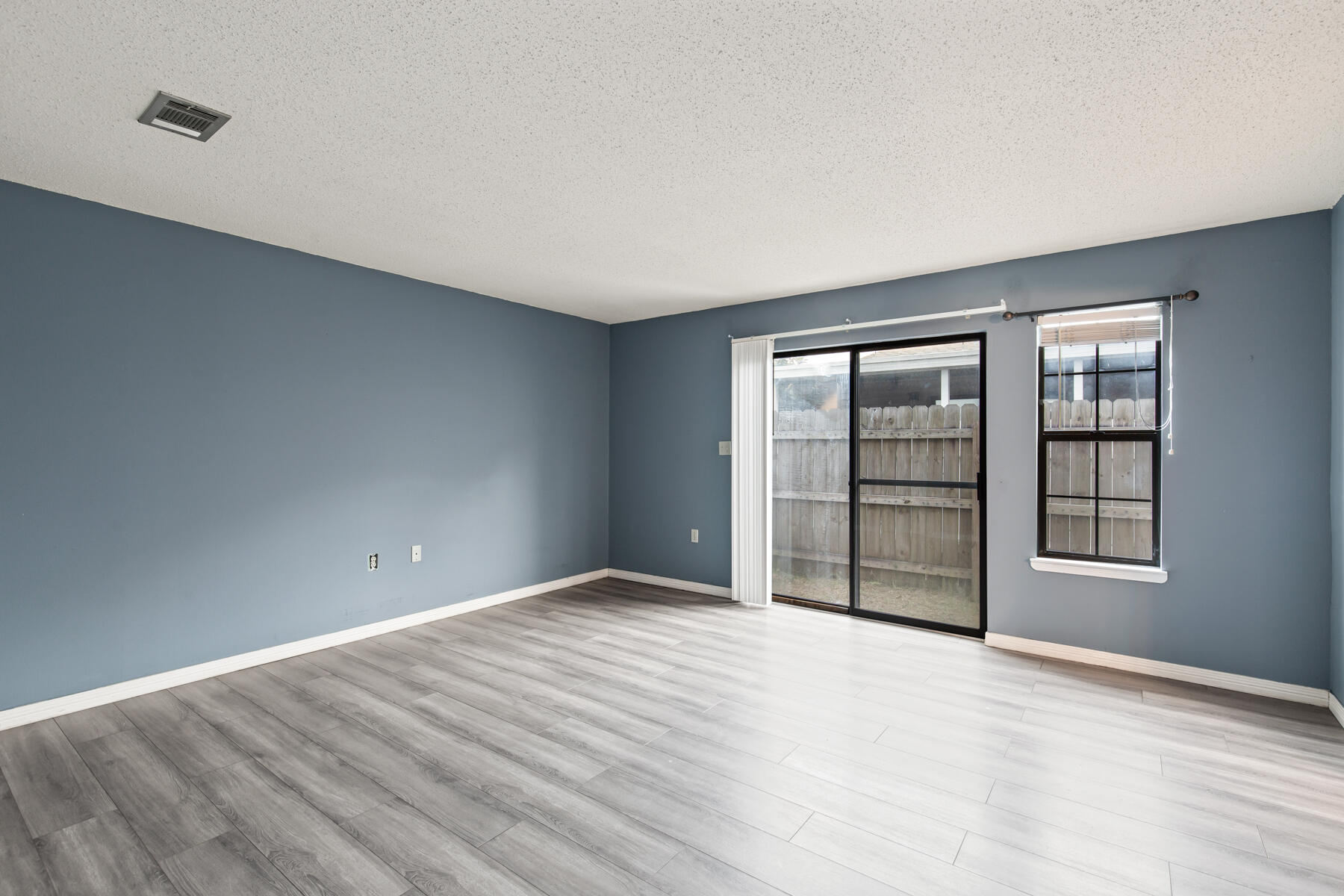 DONLABROOK GARDYNS - Residential