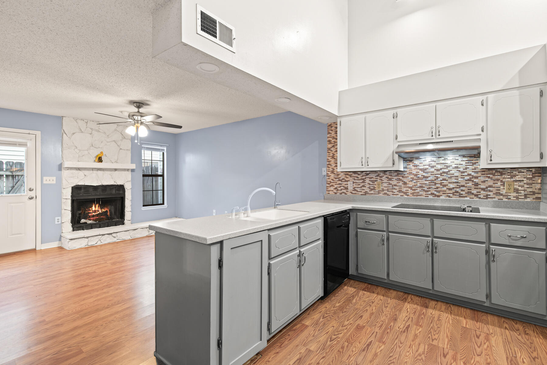 DONLABROOK GARDYNS - Residential